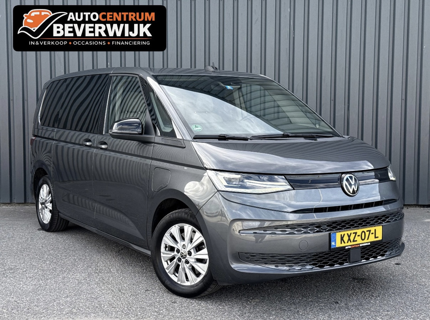 Volkswagen Multivan 1.4 eHybrid 218pk Grijs 2022 Style IQ 2022 - voorkant