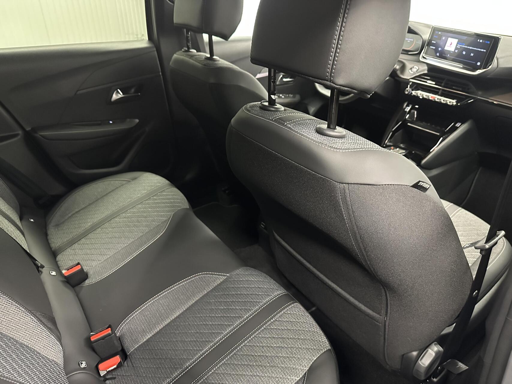 Foto van Peugeot E-208