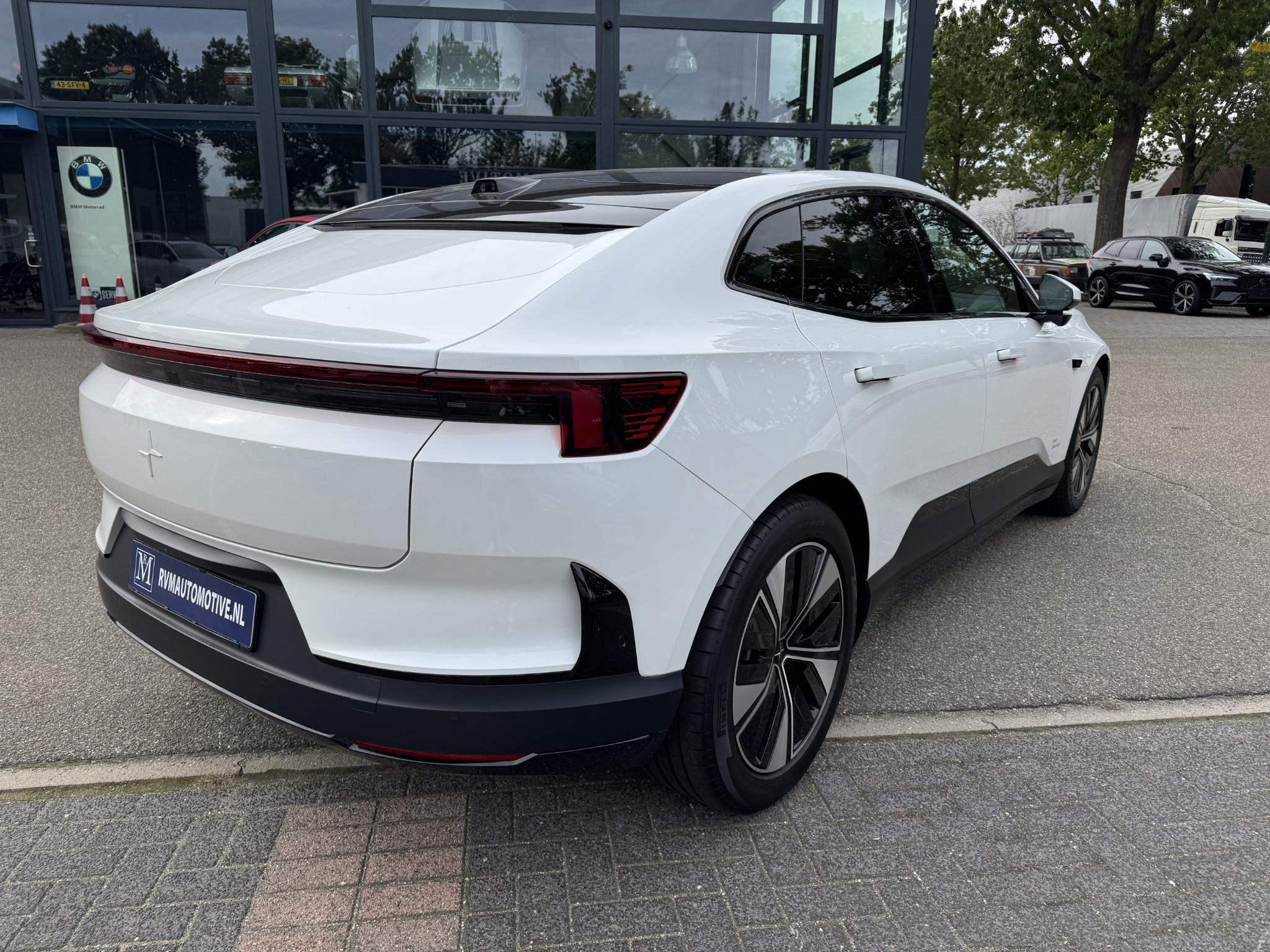 Foto van Polestar 4