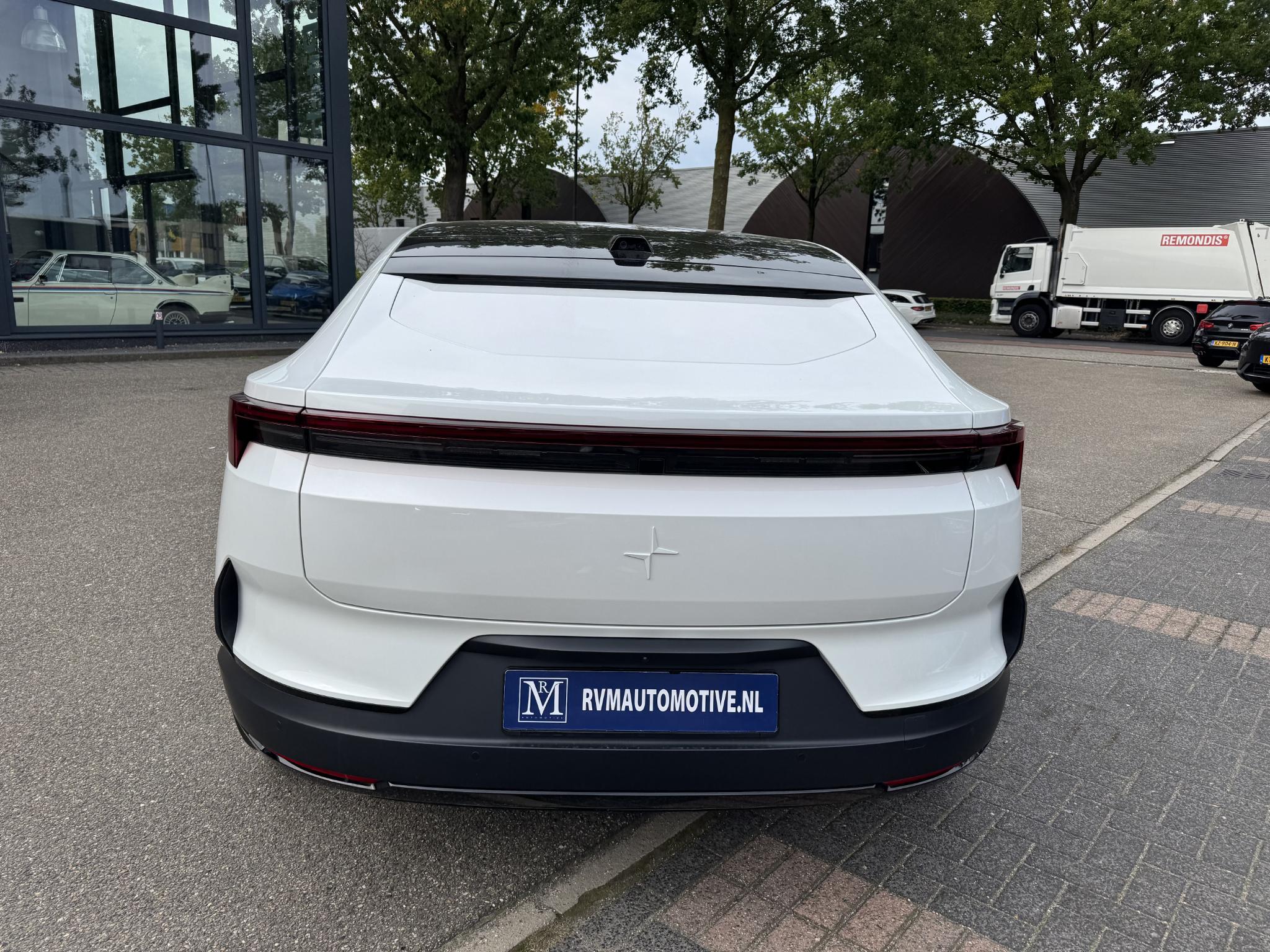 Foto van Polestar 4