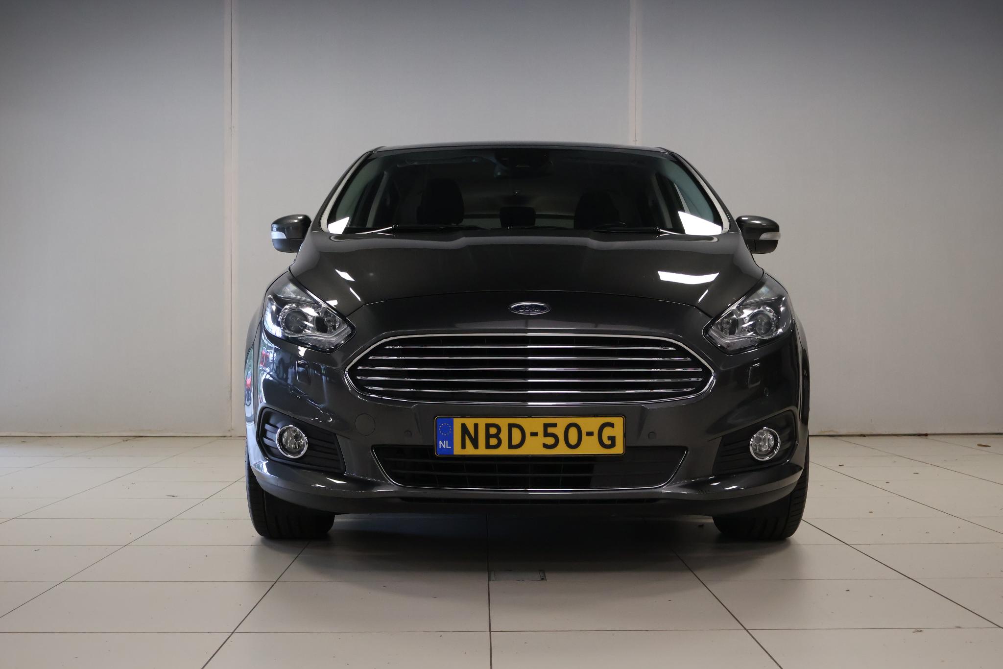 Foto van Ford S-max