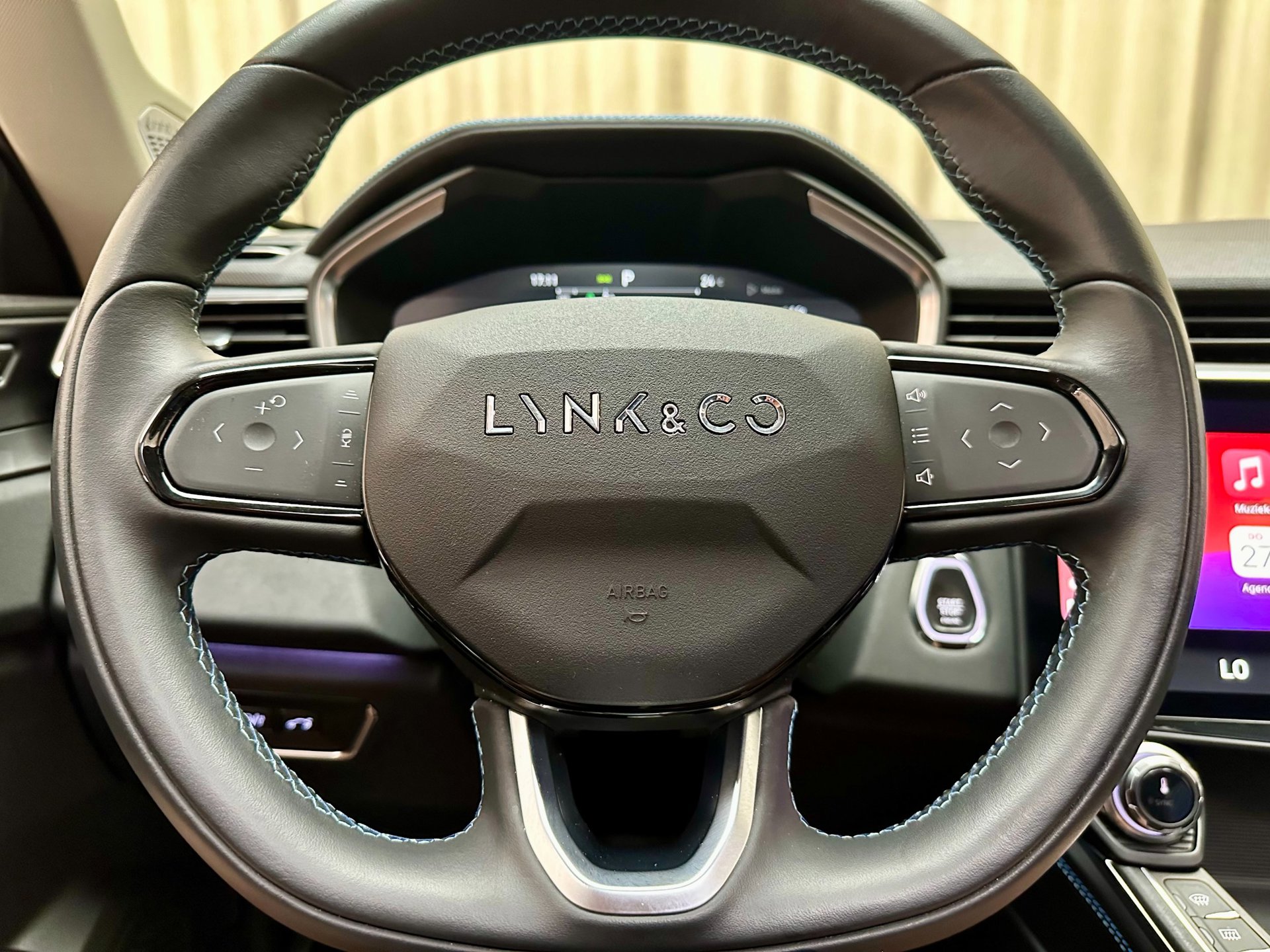 Foto van LYNK & Co 01