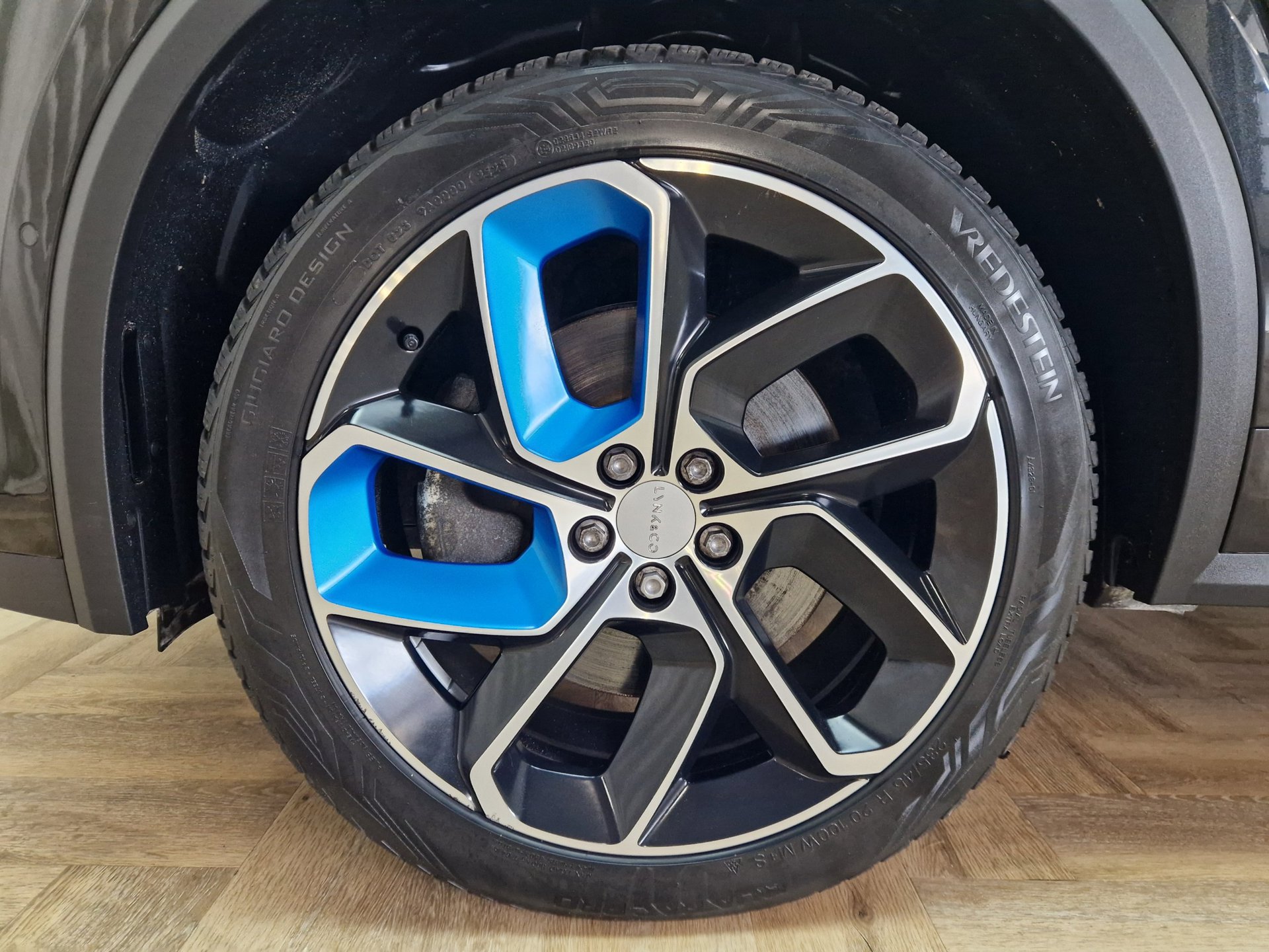 Foto van LYNK & Co 01
