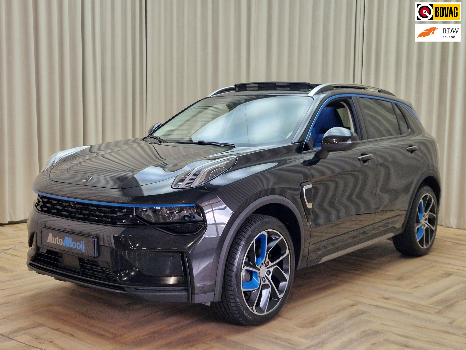 LYNK & Co 01 1.5 Hybride | Zwart | Zwarte hemel | Infinity Sound | Panoramadak | Adaptive Cruise | Memory Seat | Apple Carplay 2023 - voorkant