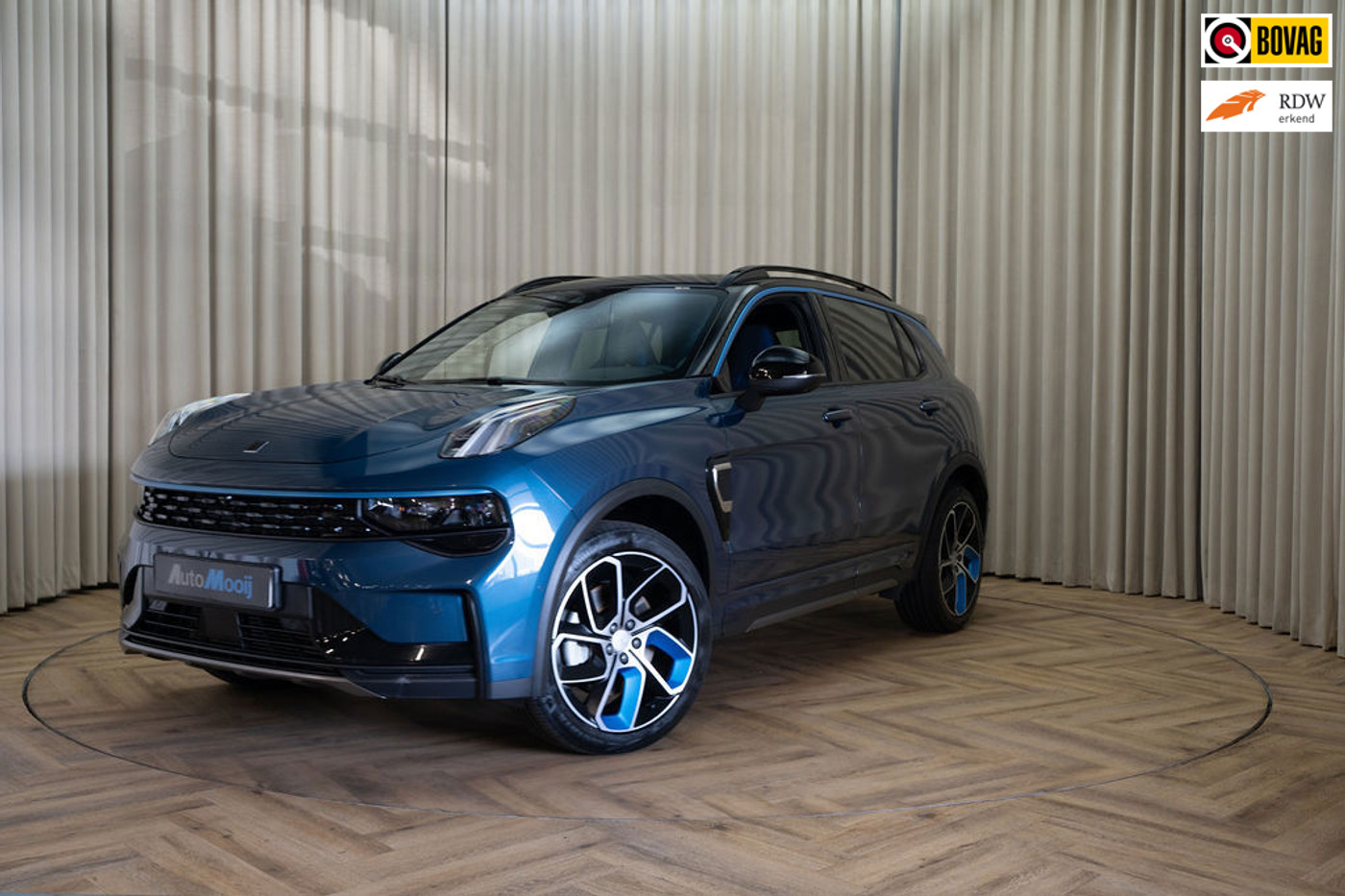 LYNK & Co 01 1.5 Hybride | Blauw | Zwarte Hemel | Infinity Sound | Panoramadak | Adaptive Cruise | Memory Seat | Apple Carplay 2023 - voorkant