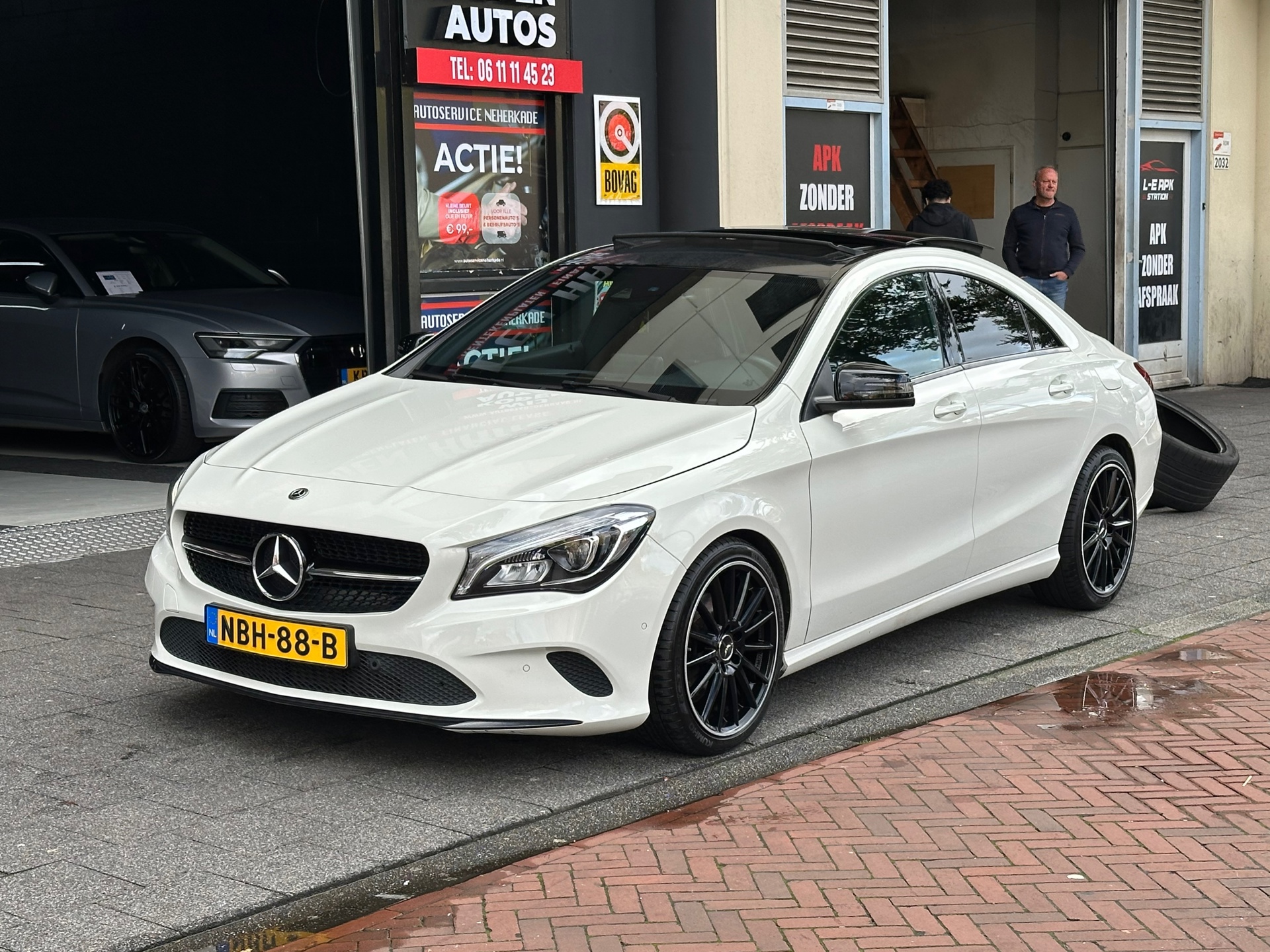 Mercedes-Benz Cla-klasse 200 Aut Leer Navi Pano 2017 - voorkant