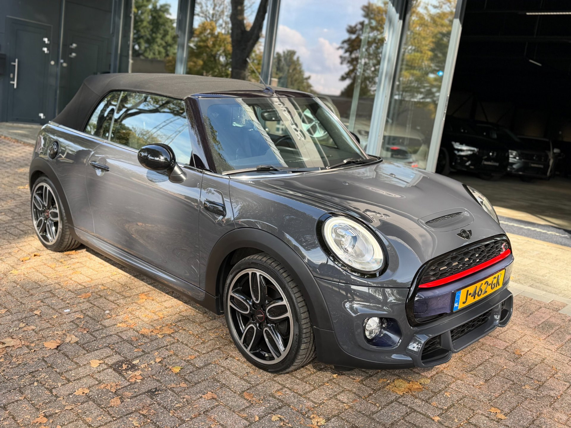 Mini Cooper S 2.0 Cooper S Chili Serious Business JCW|Nieuwstaat 2017 - voorkant