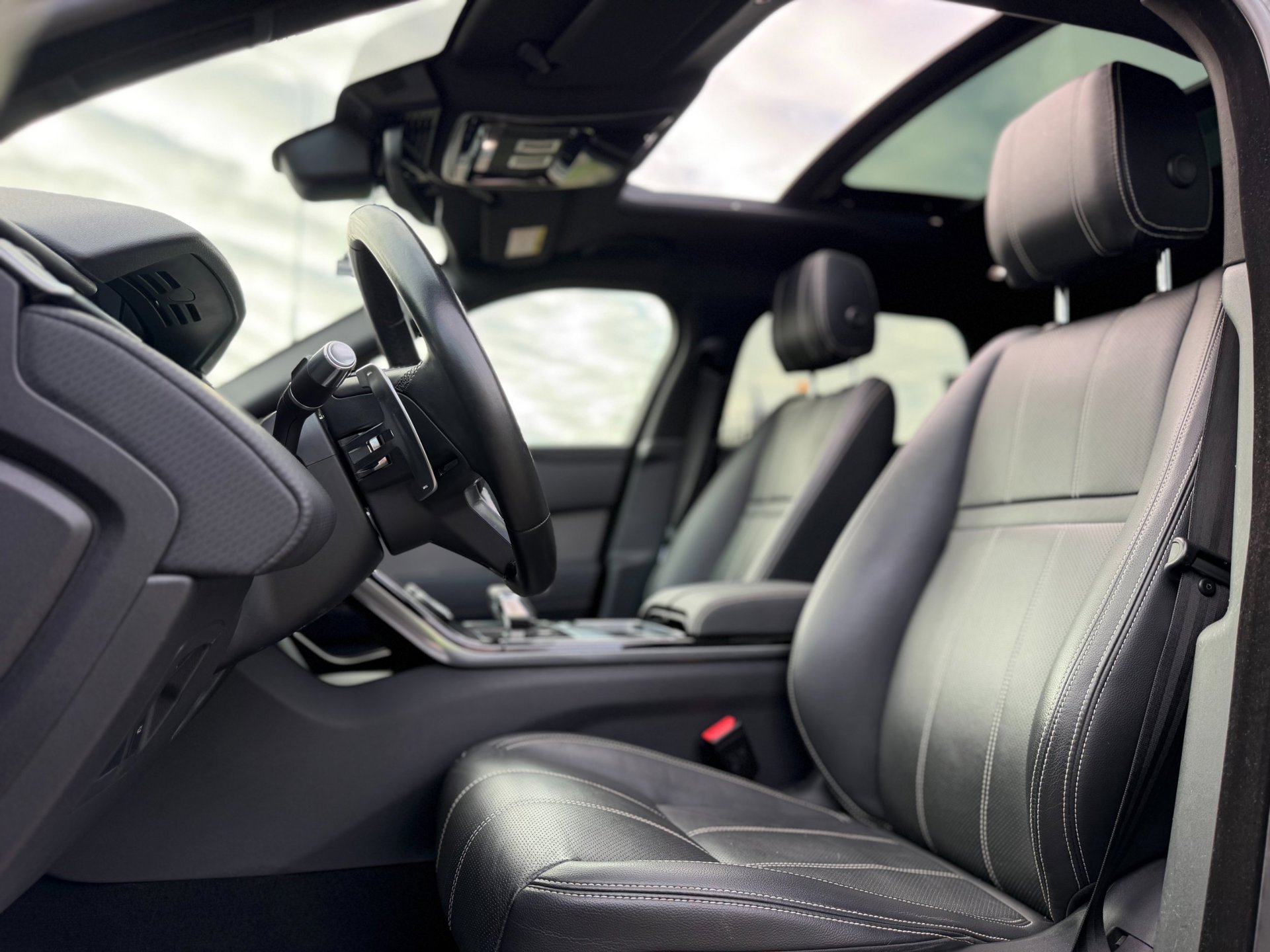 Foto van Land Rover Range Rover Velar