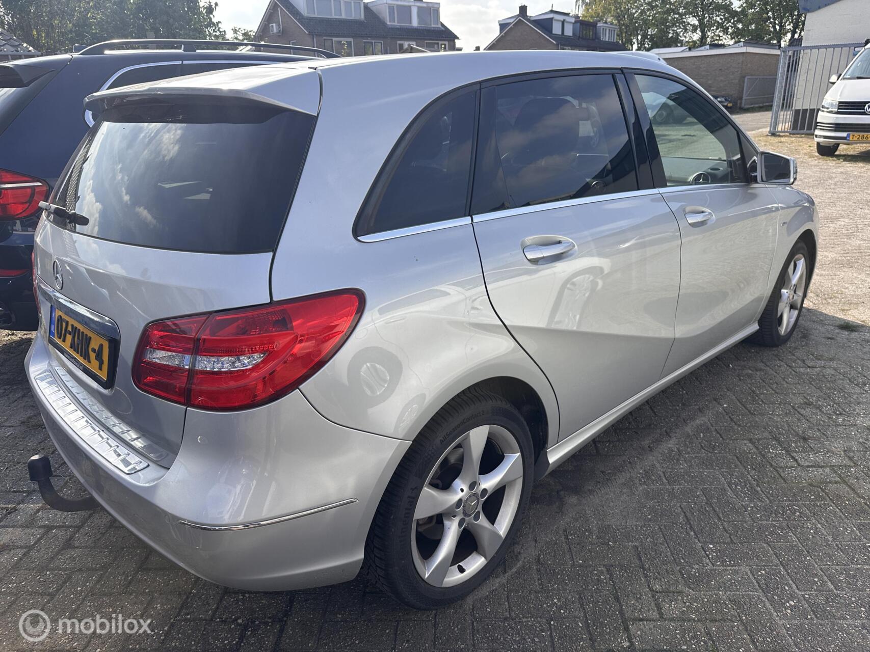 Foto van Mercedes-Benz B 180