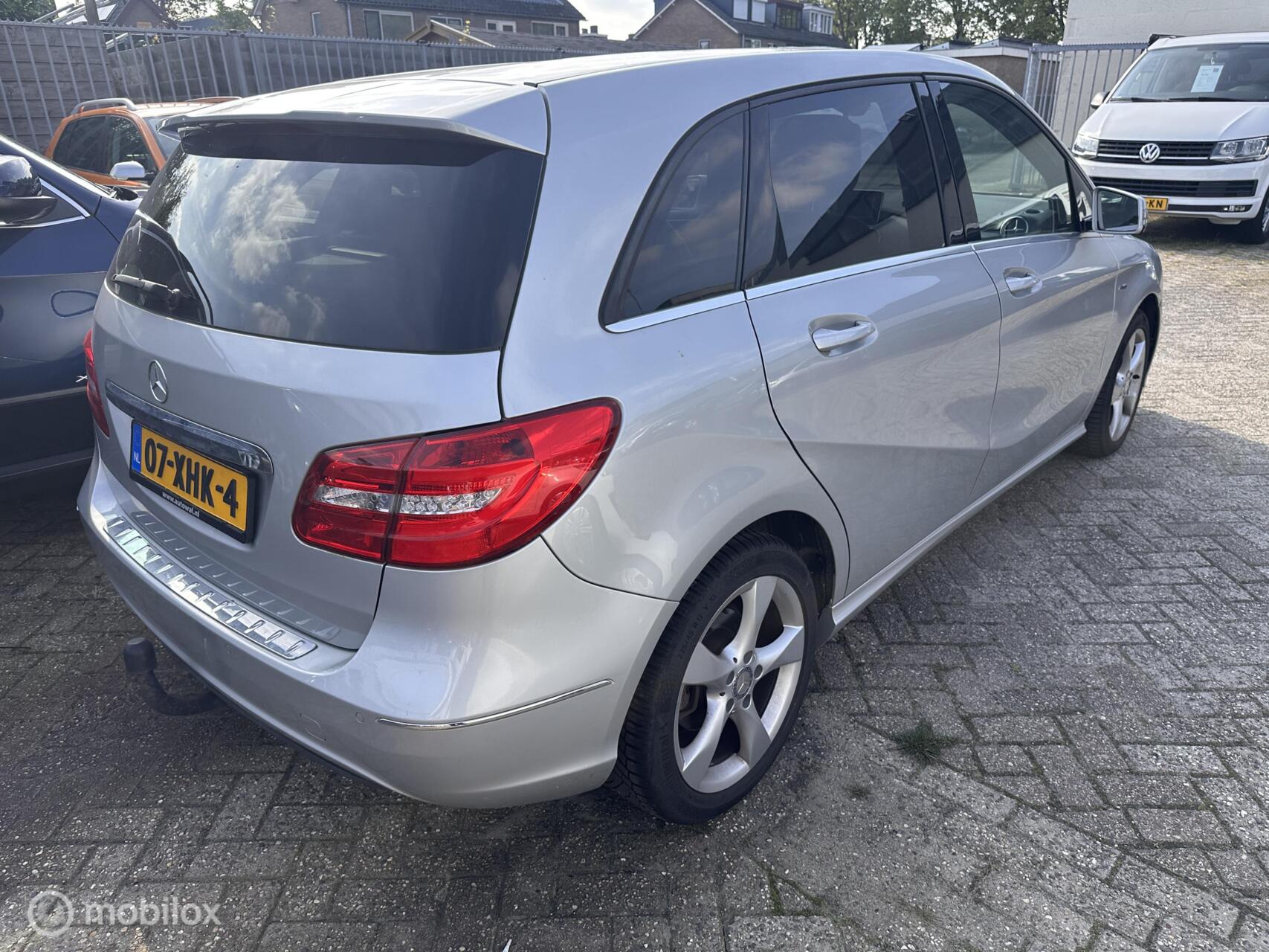 Foto van Mercedes-Benz B 180