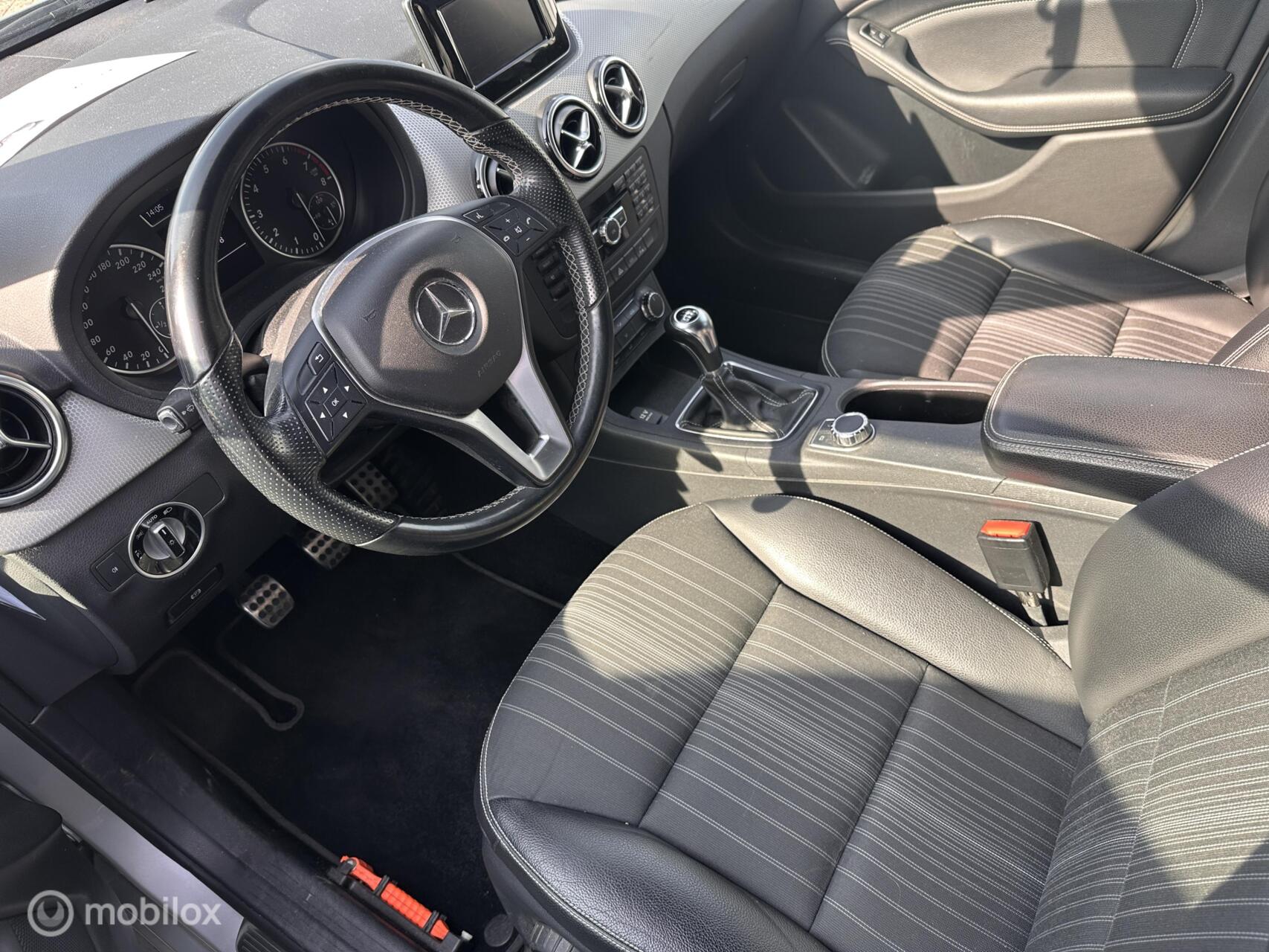 Foto van Mercedes-Benz B 180