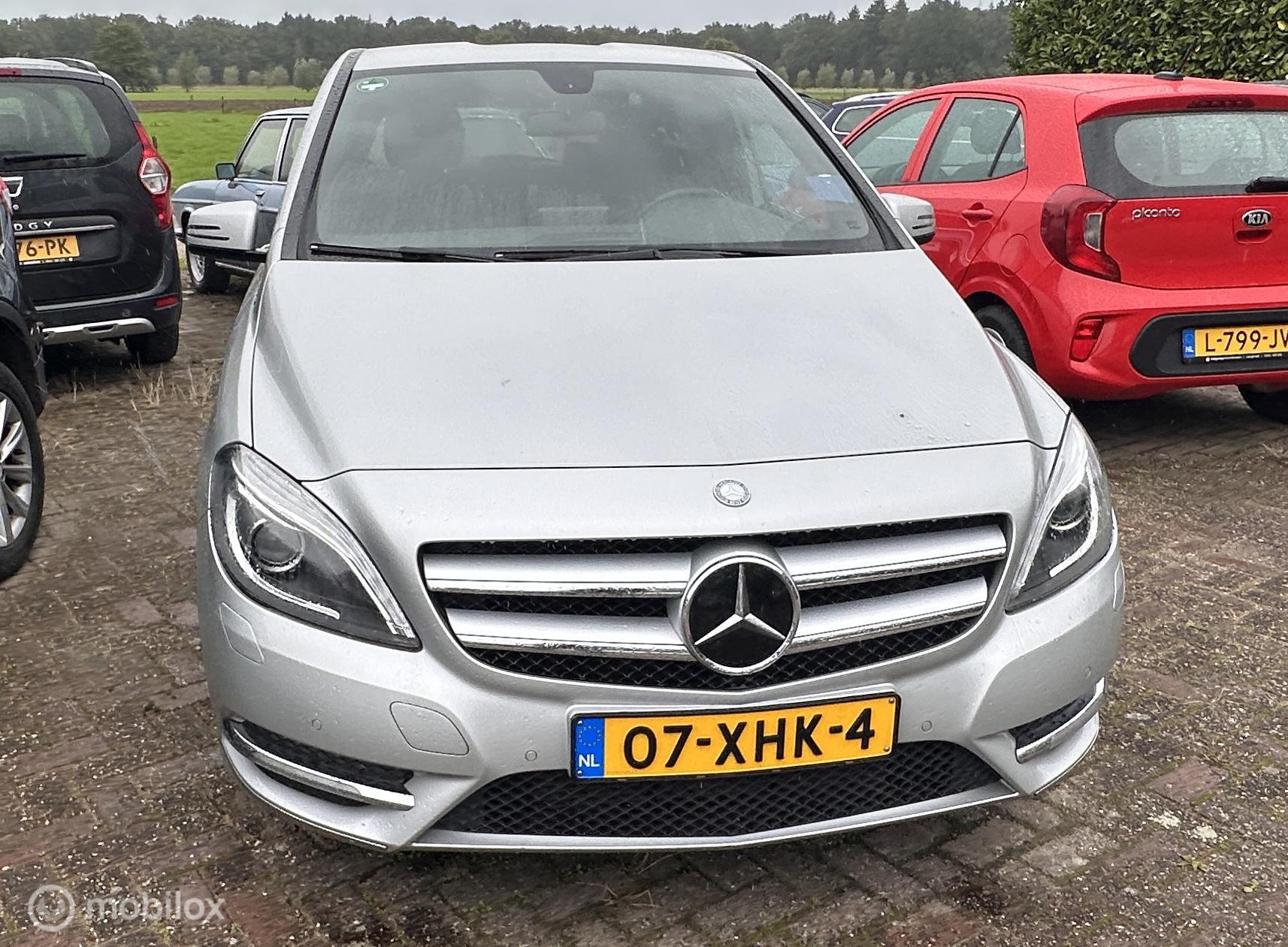 Foto van Mercedes-Benz B 180