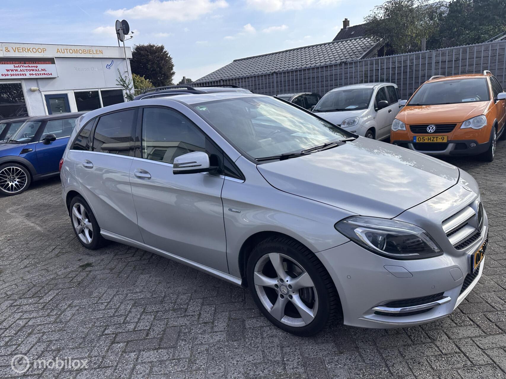 Foto van Mercedes-Benz B 180
