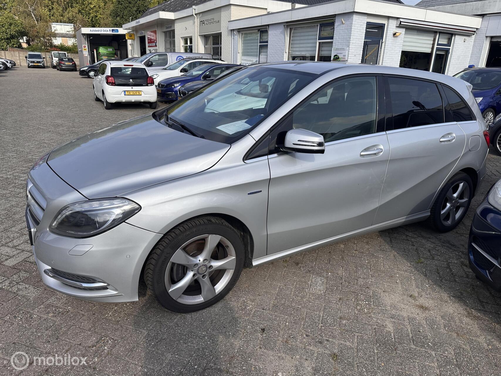 Foto van Mercedes-Benz B 180