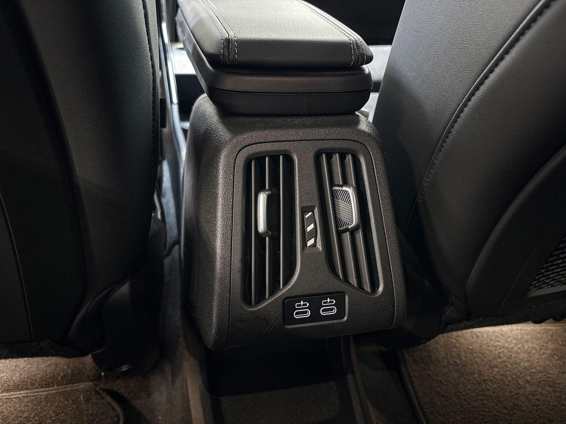 Foto van BMW Ix1 Xdrive30