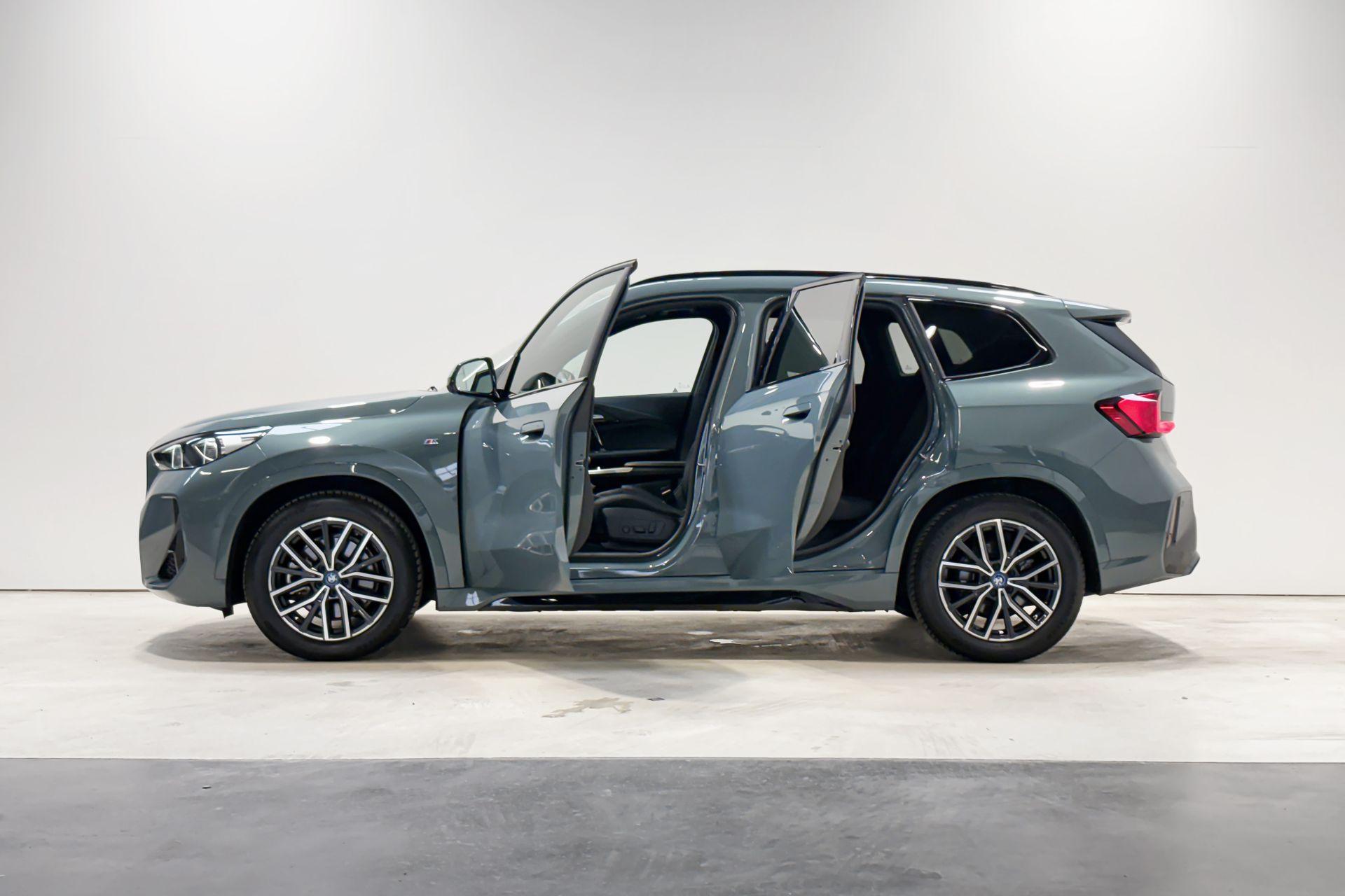 Foto van BMW Ix1 Xdrive30
