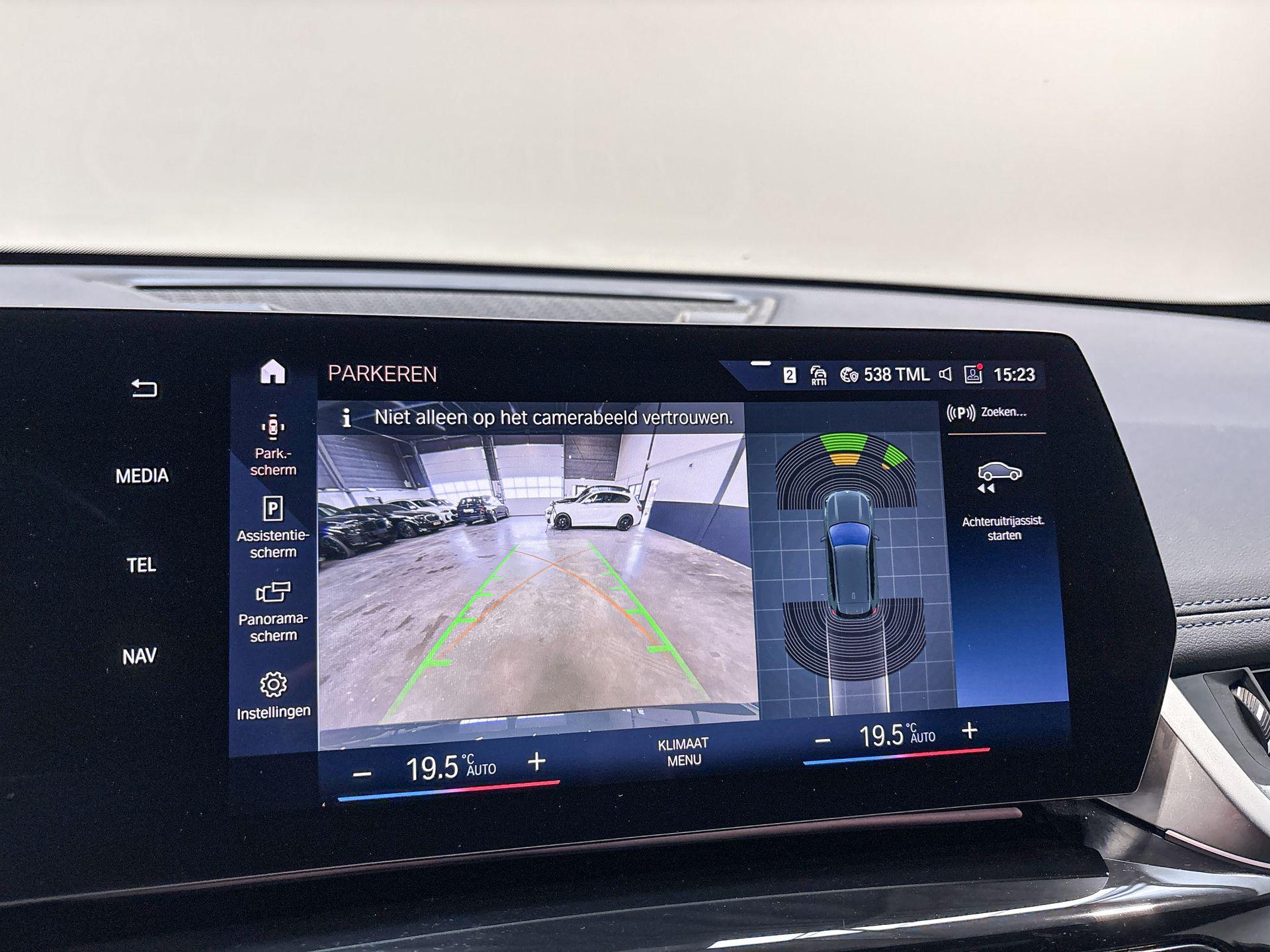 Foto van BMW Ix1 Xdrive30