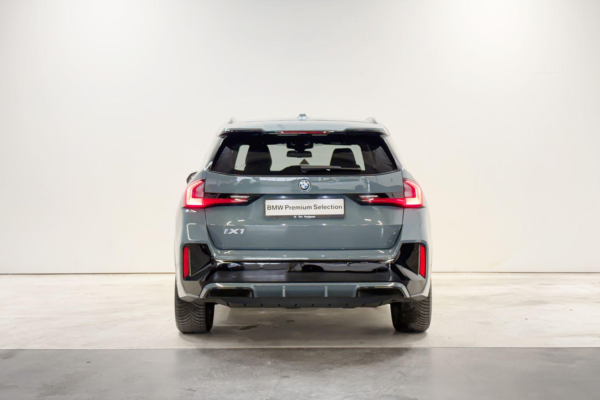 Foto van BMW Ix1 Xdrive30