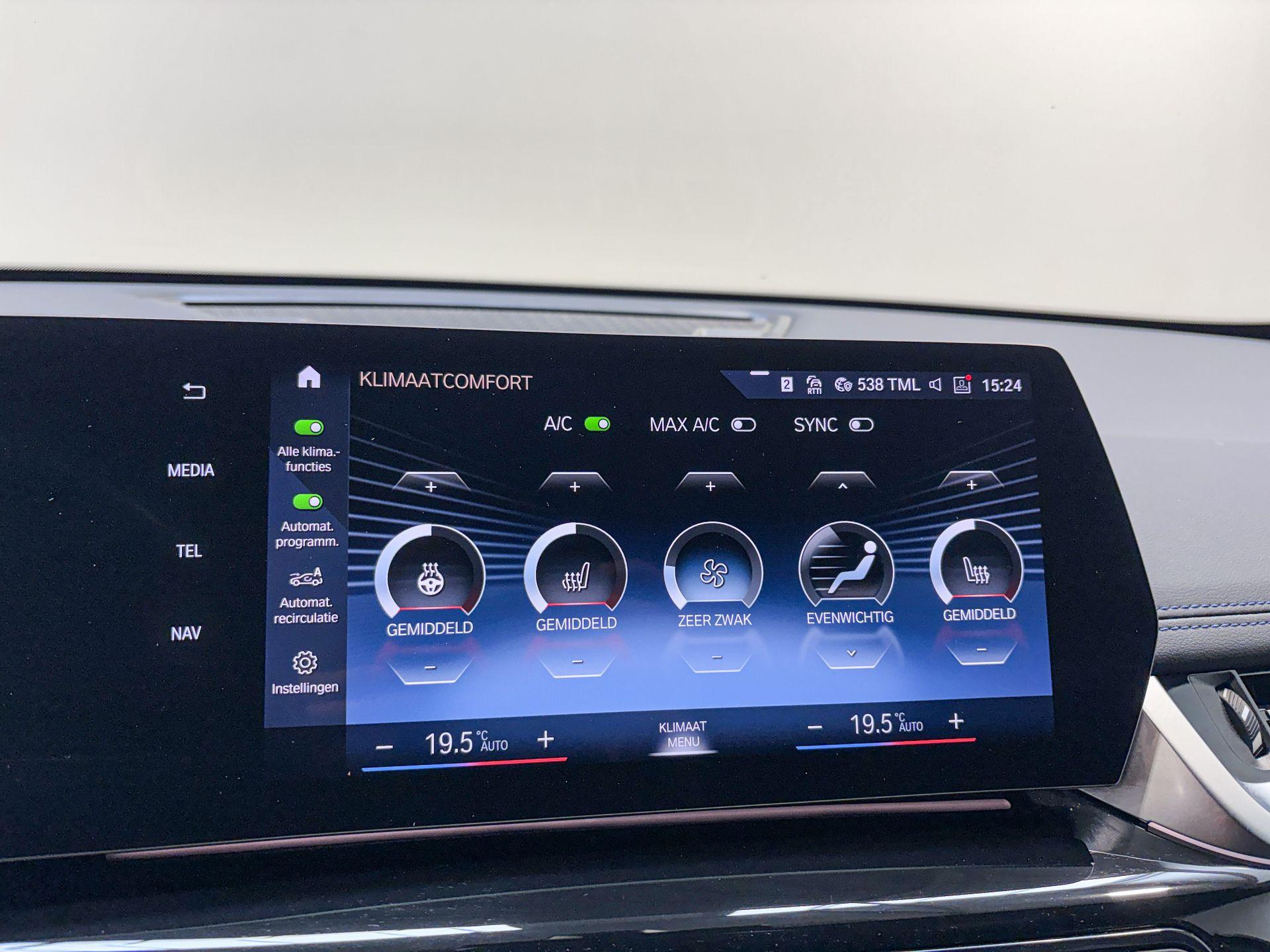 Foto van BMW Ix1 Xdrive30