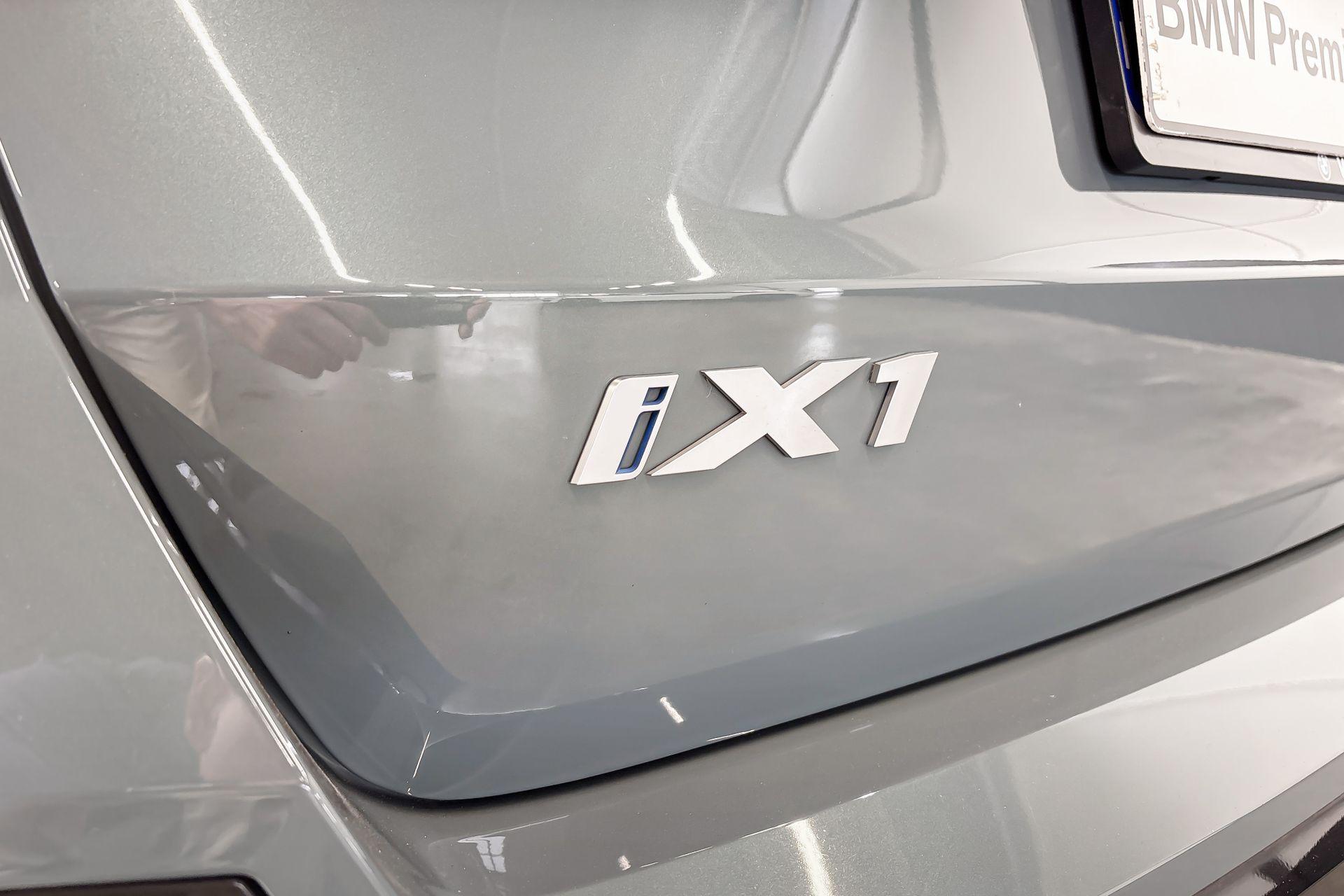 Foto van BMW Ix1 Xdrive30