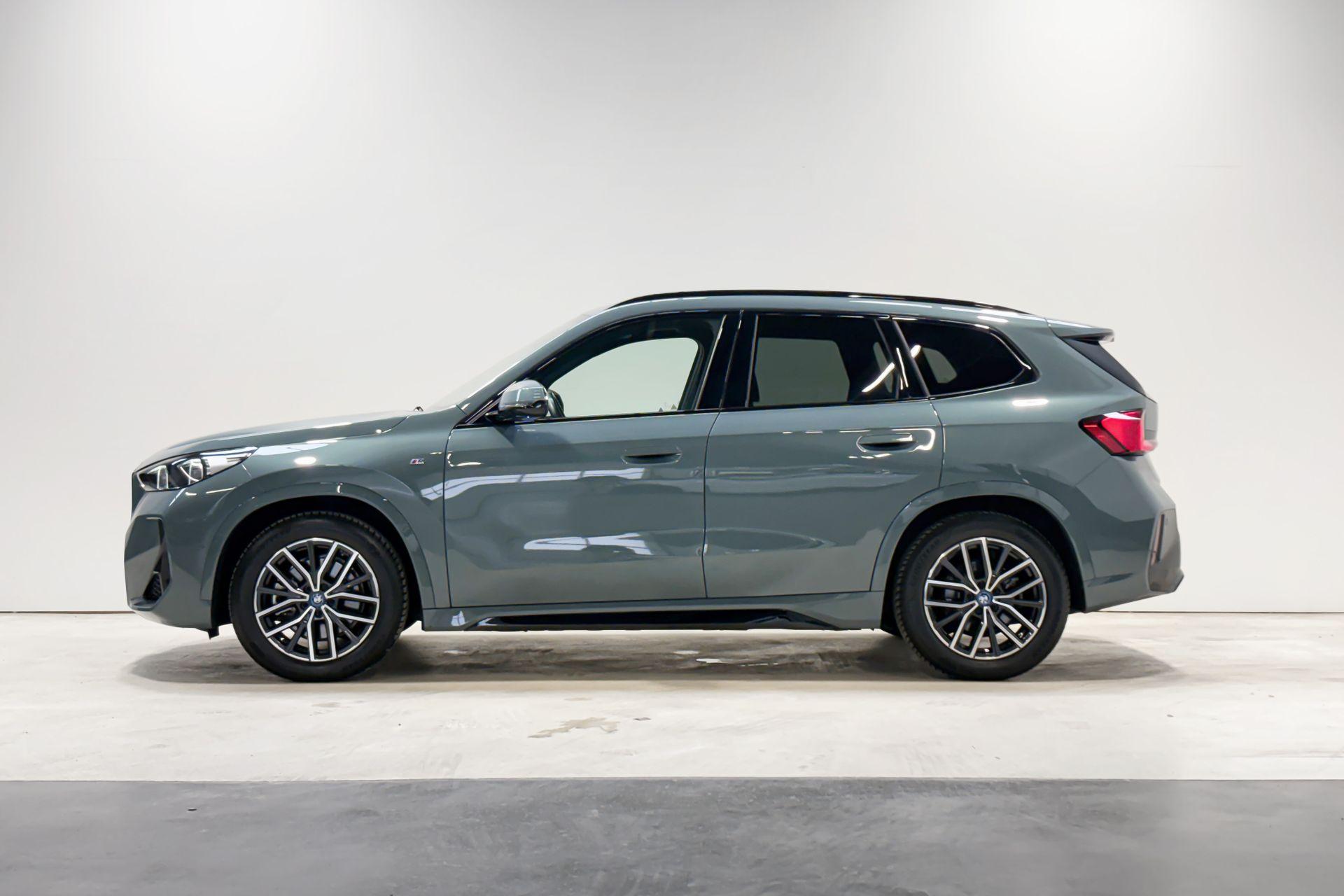 Foto van BMW Ix1 Xdrive30