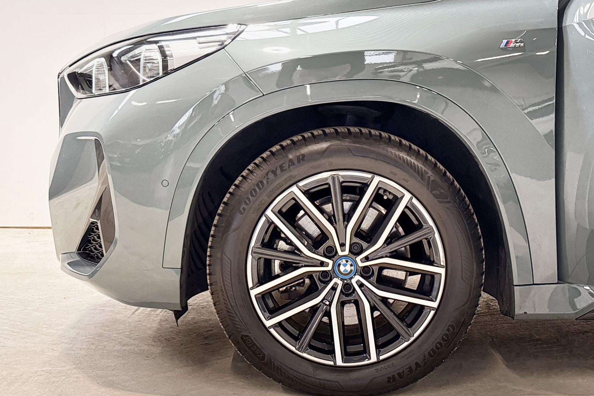 Foto van BMW Ix1 Xdrive30