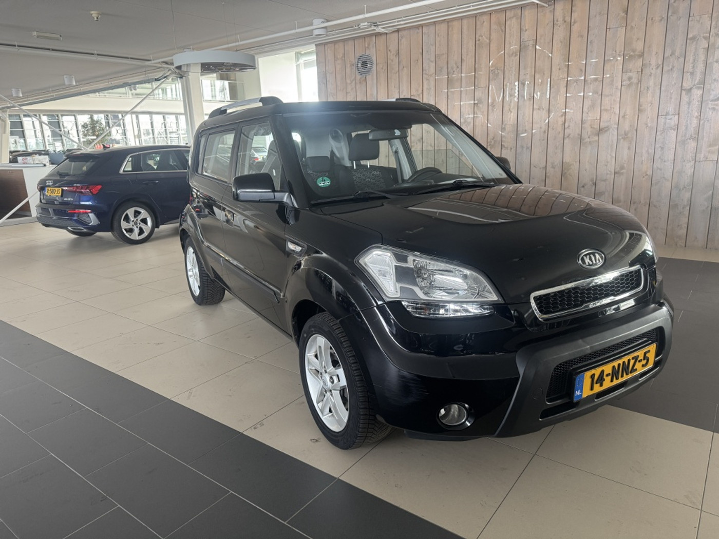 Kia Soul 1.6 X-tra 2010 - voorkant