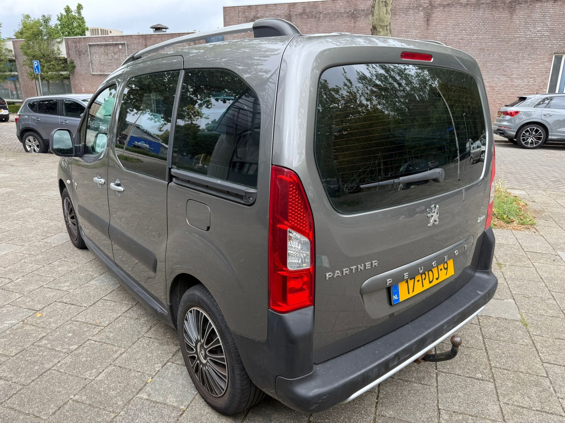 Foto van Peugeot Partner