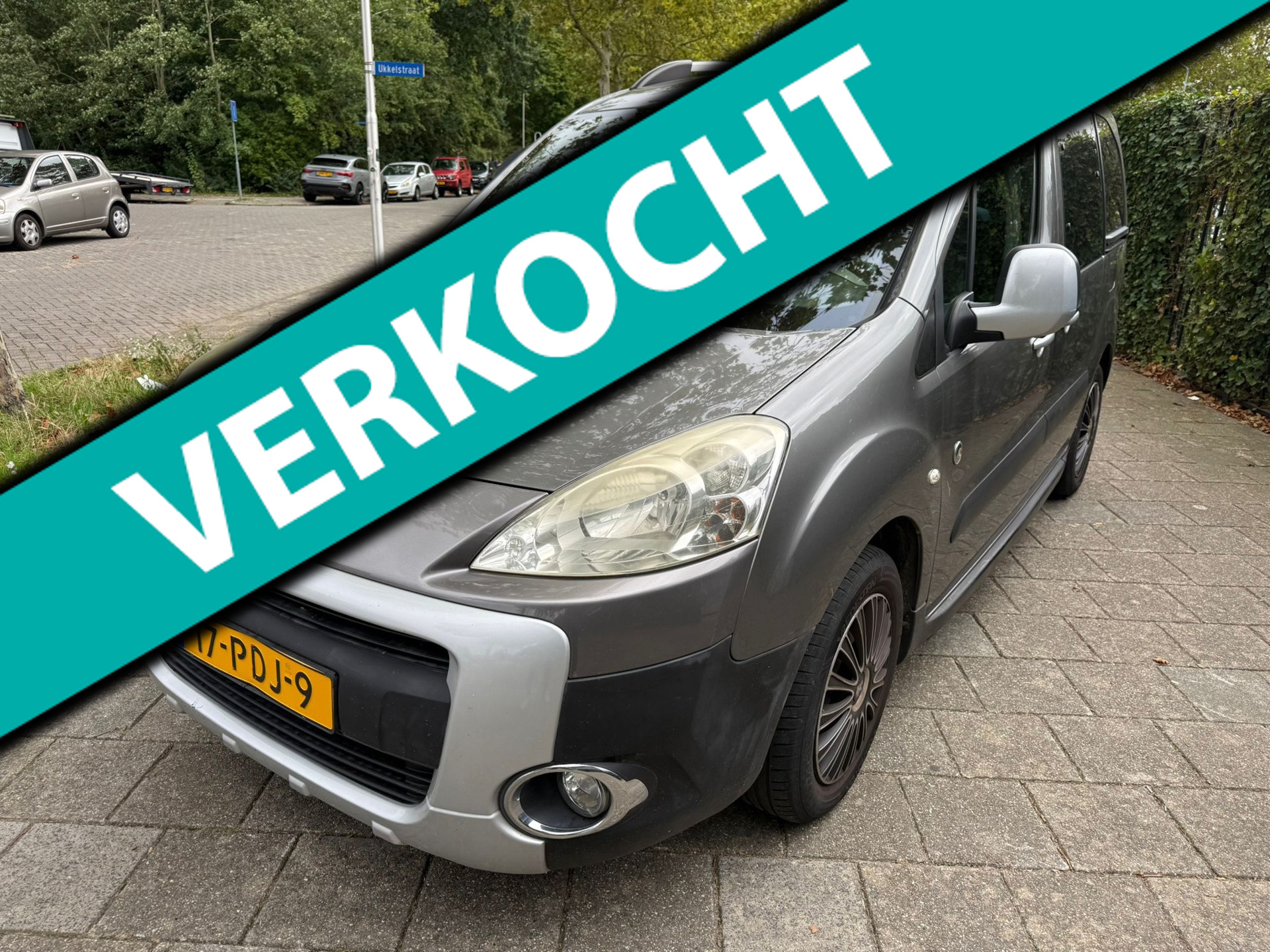 Peugeot Partner 1.6 VTi Outdoor Nap Airco Cruise Trekhaak Climate 2011 - voorkant