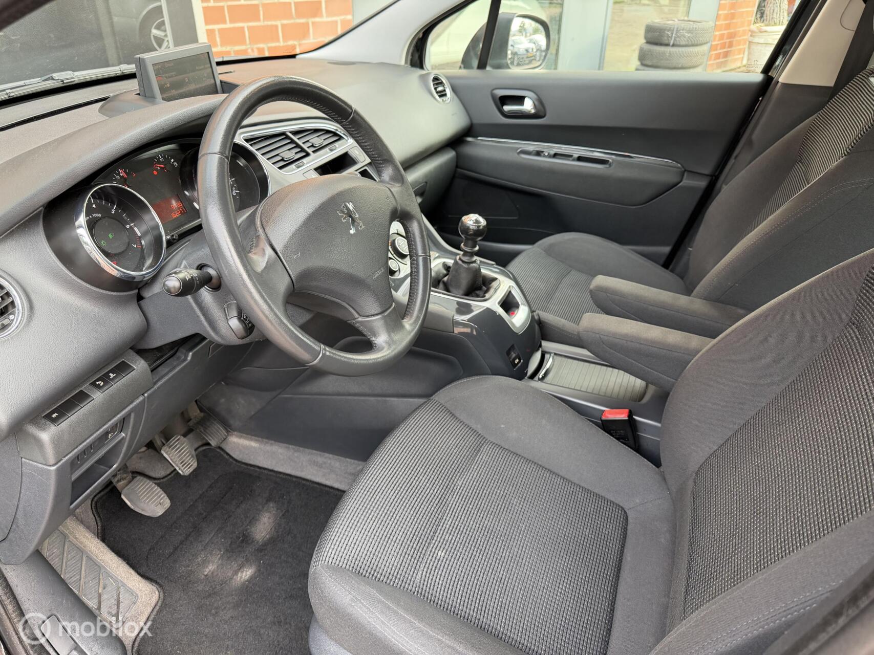 Foto van Peugeot 5008