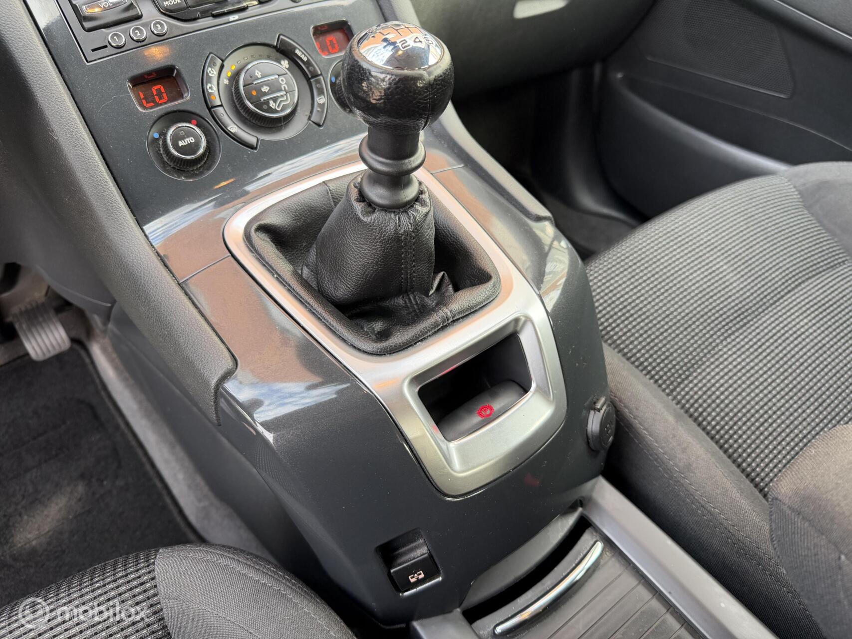 Foto van Peugeot 5008