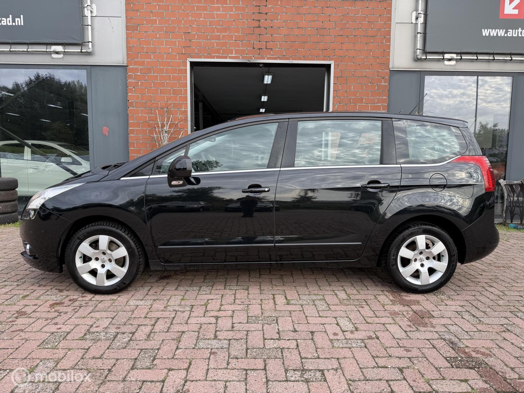 Foto van Peugeot 5008