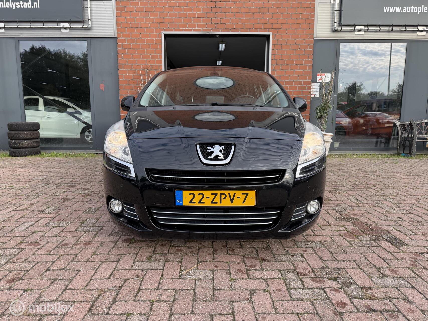 Foto van Peugeot 5008