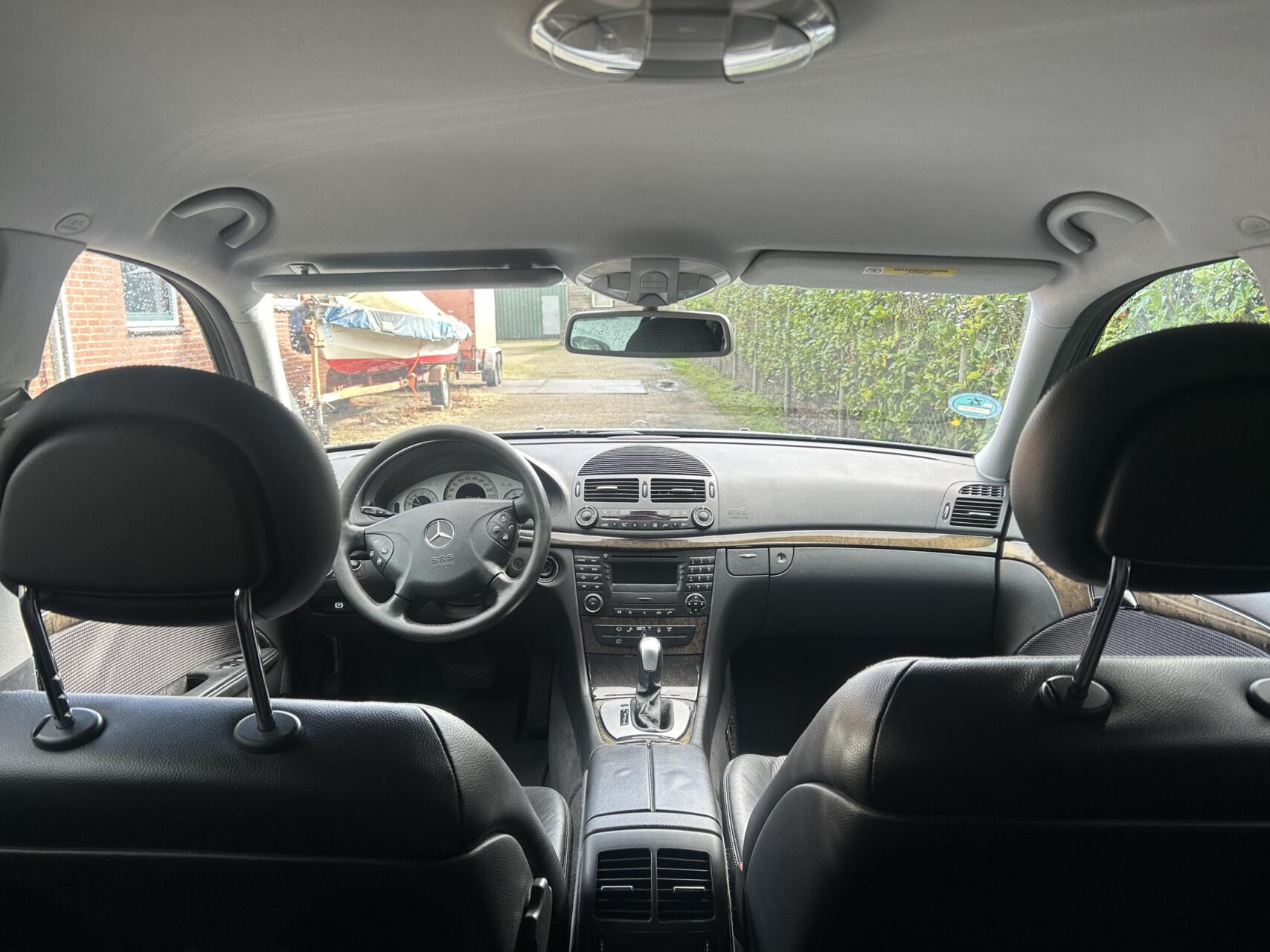 Foto van Mercedes-Benz E 240
