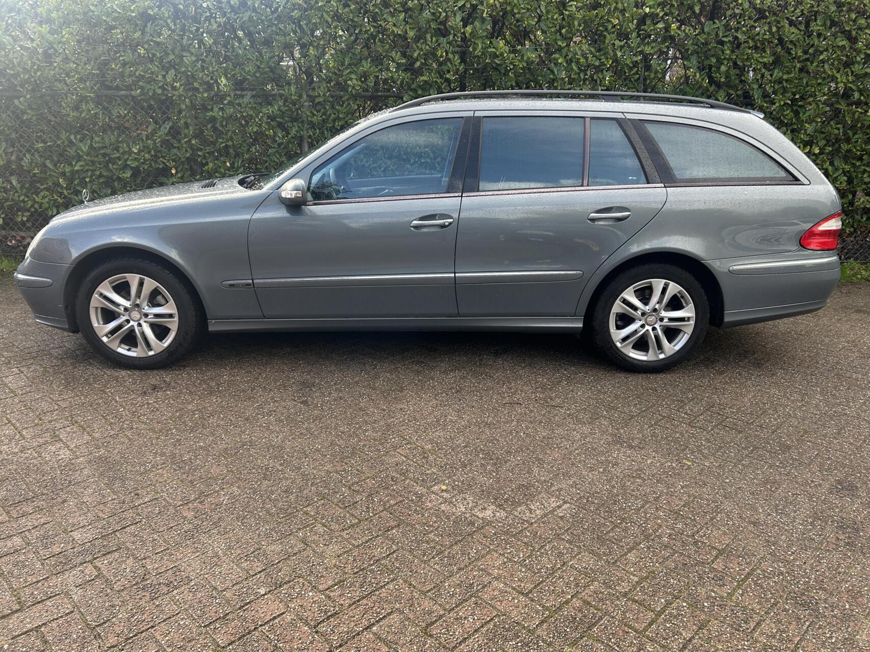 Foto van Mercedes-Benz E 240