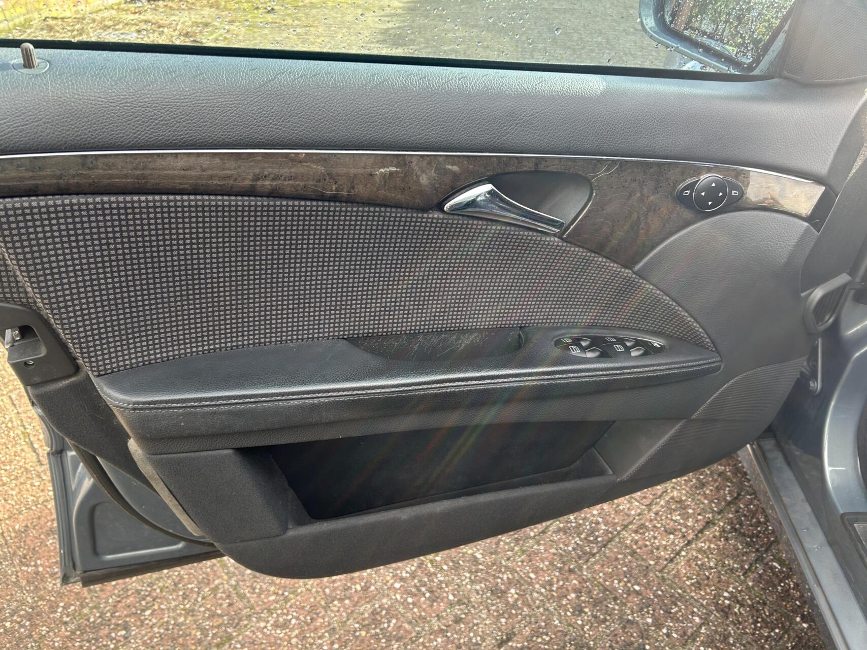 Foto van Mercedes-Benz E 240