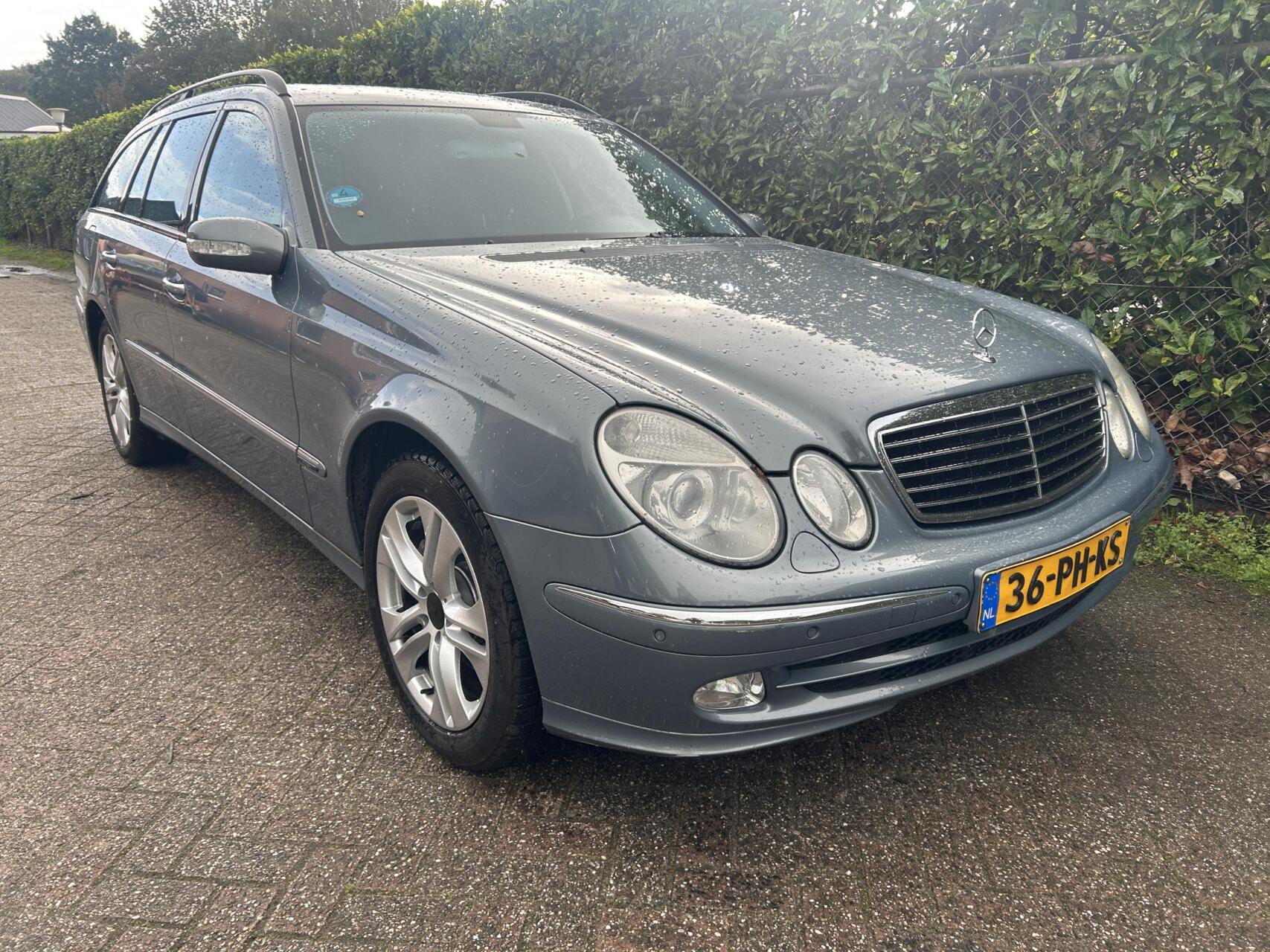 Foto van Mercedes-Benz E 240