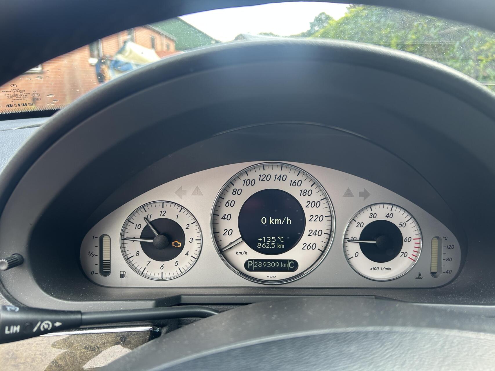Foto van Mercedes-Benz E 240