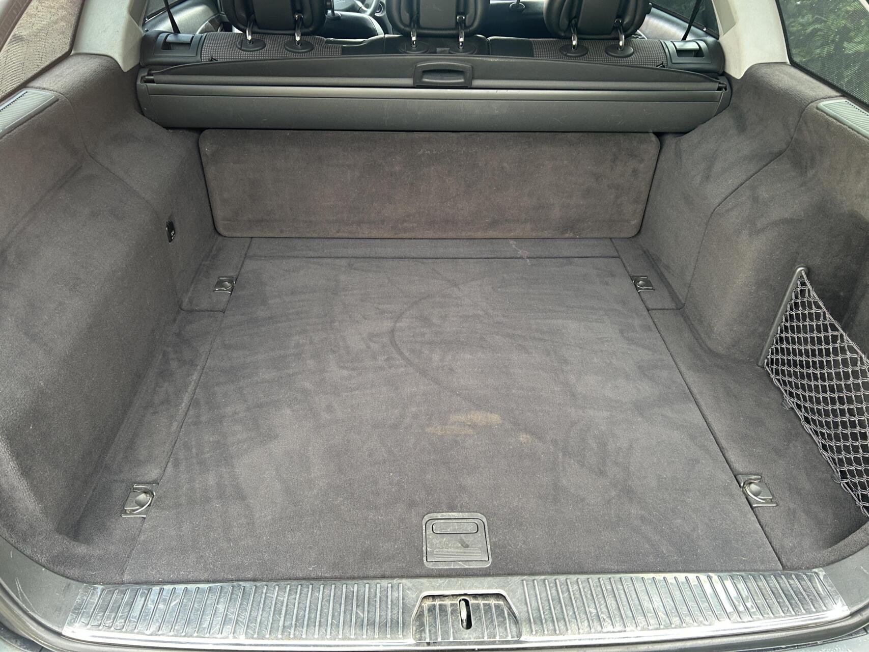 Foto van Mercedes-Benz E 240