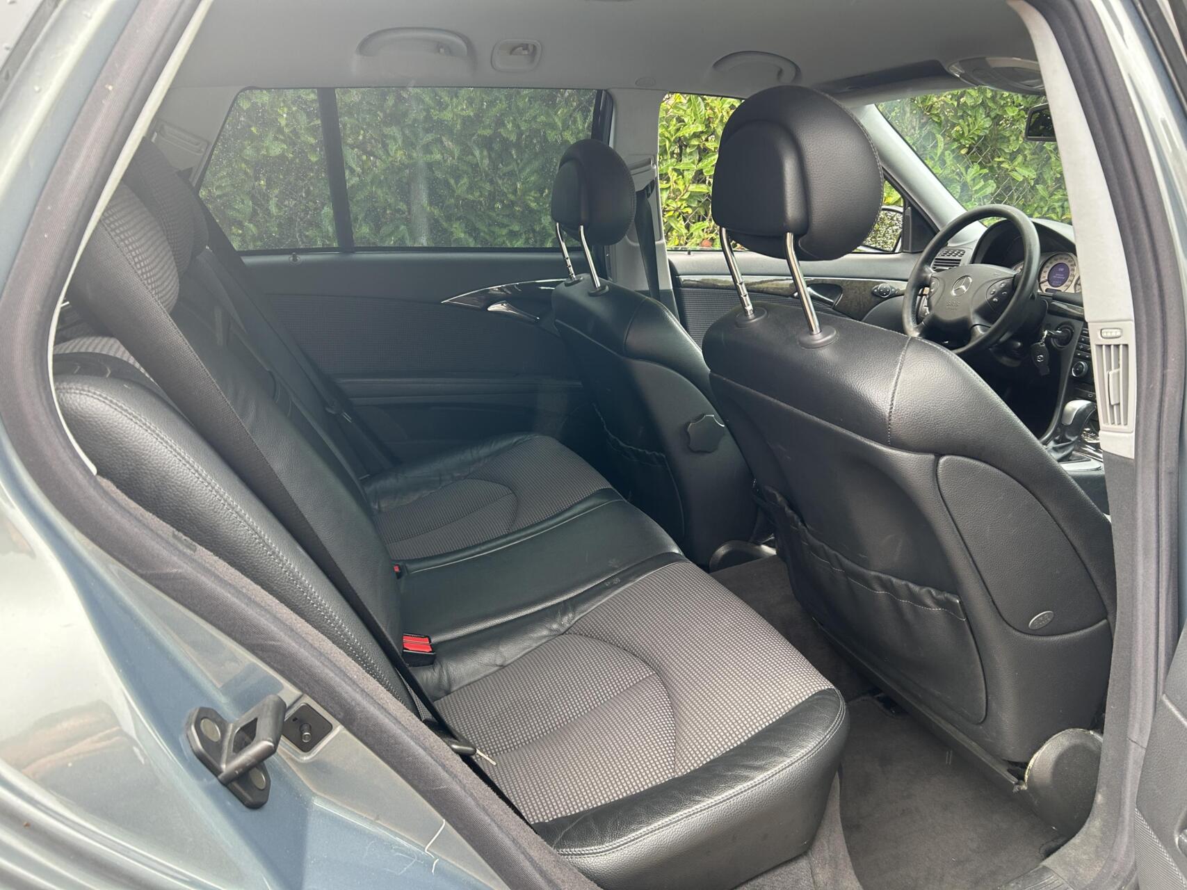 Foto van Mercedes-Benz E 240