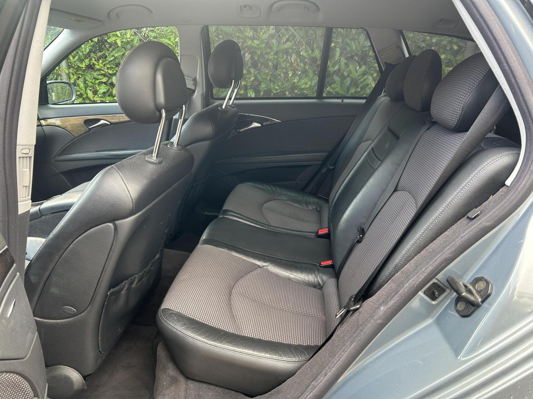 Foto van Mercedes-Benz E 240