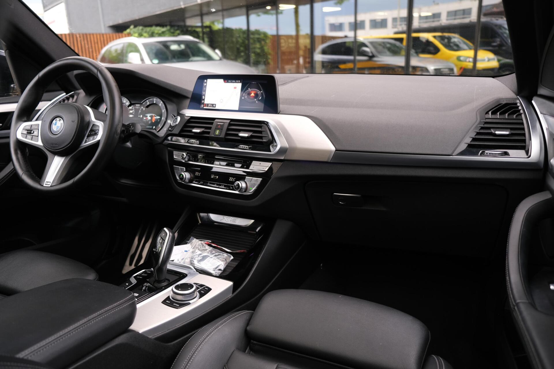 Foto van BMW X3 Xdrive20i