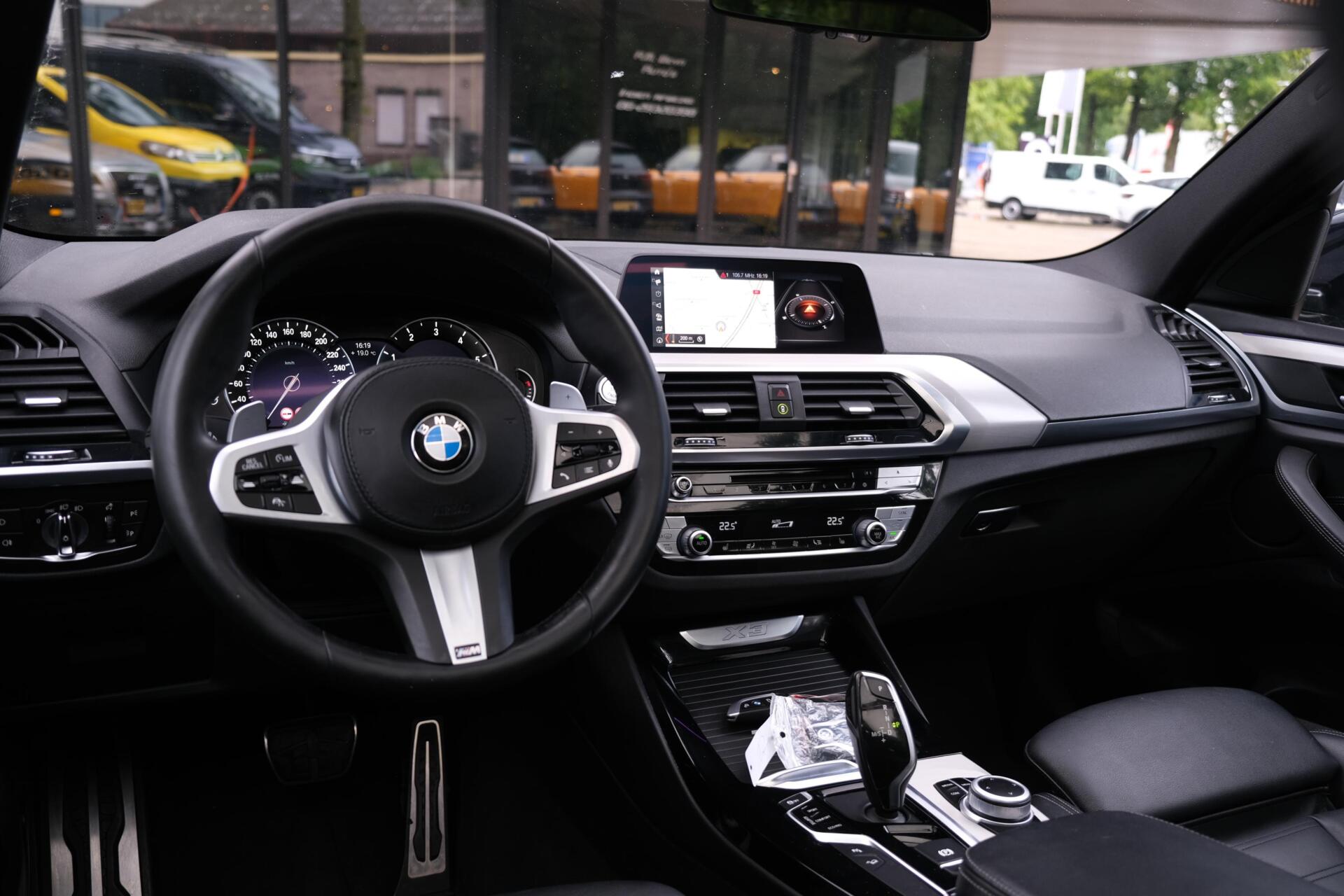 Foto van BMW X3 Xdrive20i