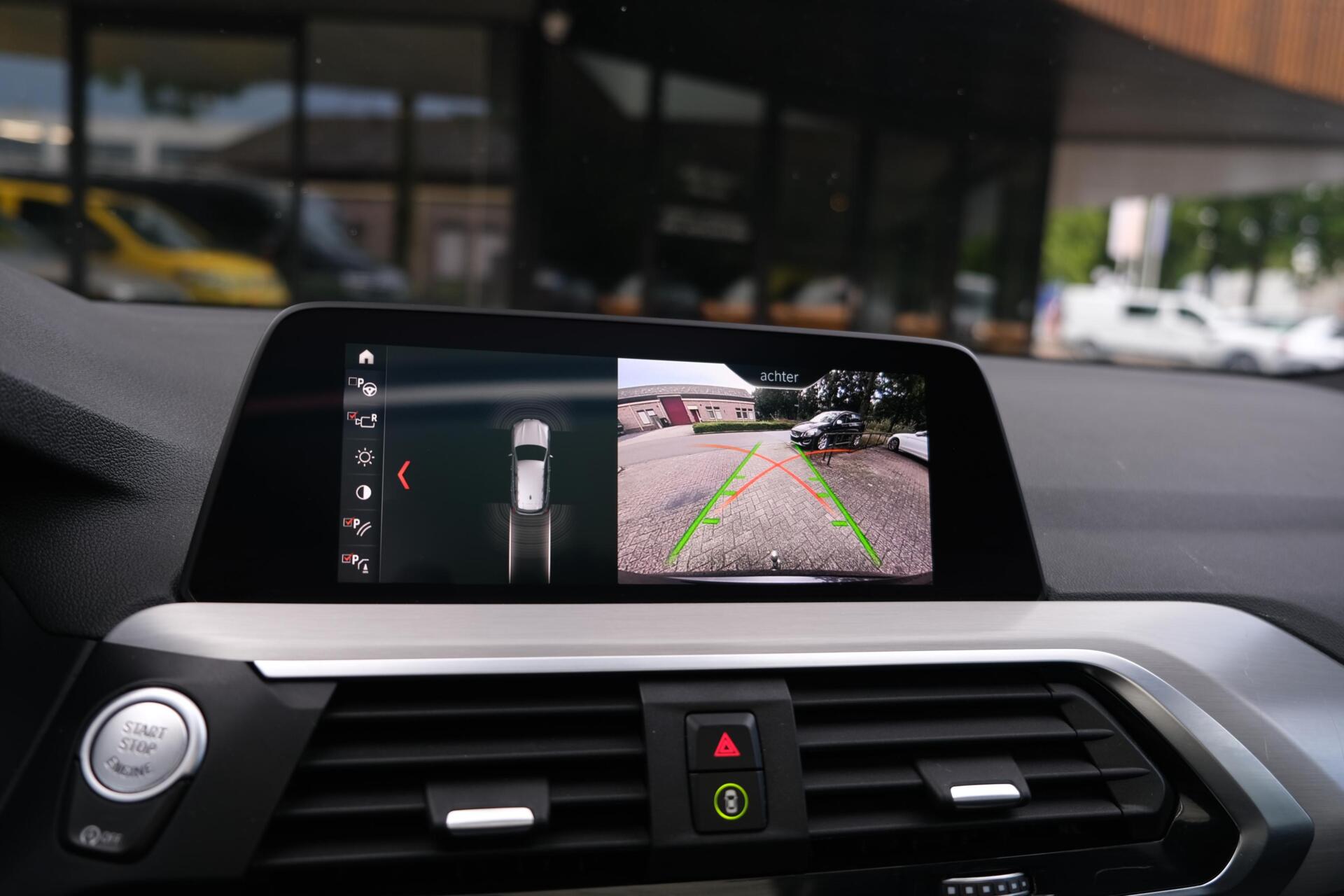Foto van BMW X3 Xdrive20i