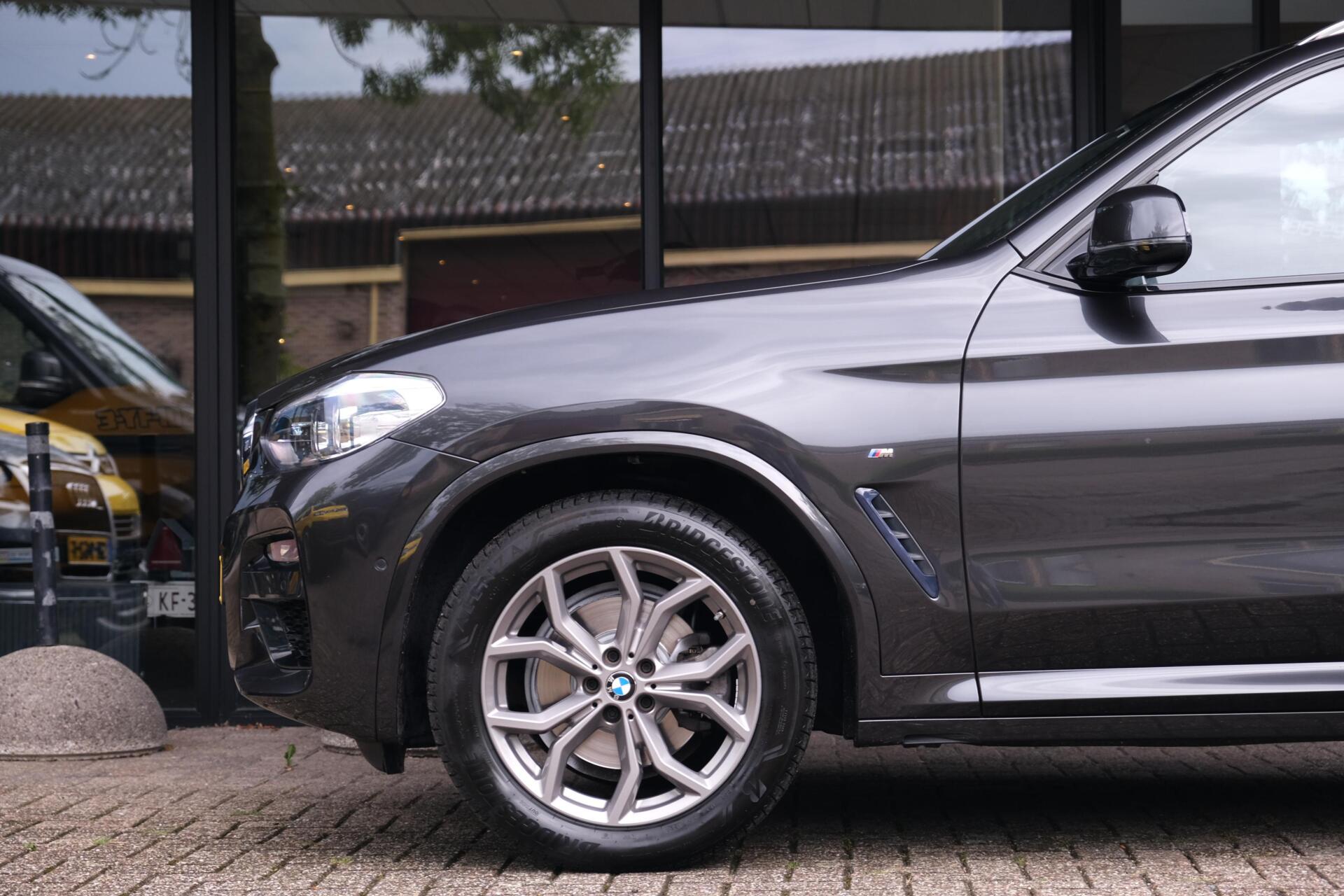 Foto van BMW X3 Xdrive20i