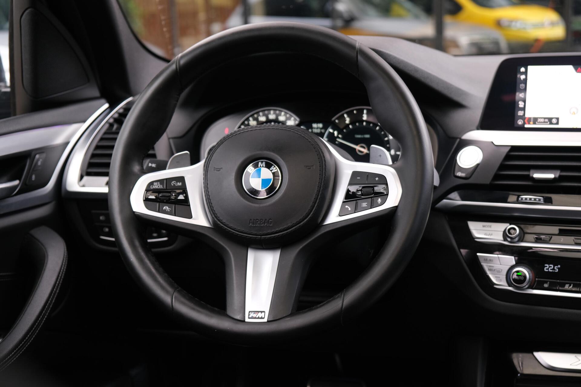 Foto van BMW X3 Xdrive20i