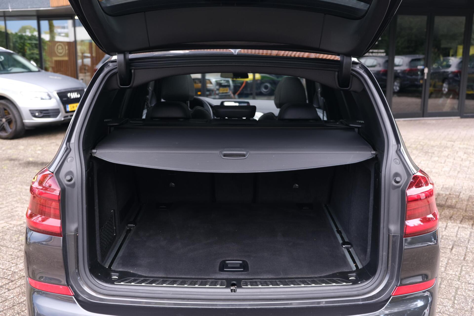 Foto van BMW X3 Xdrive20i