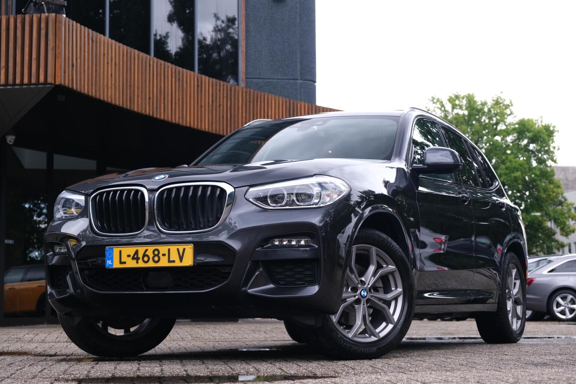 Foto van BMW X3 Xdrive20i
