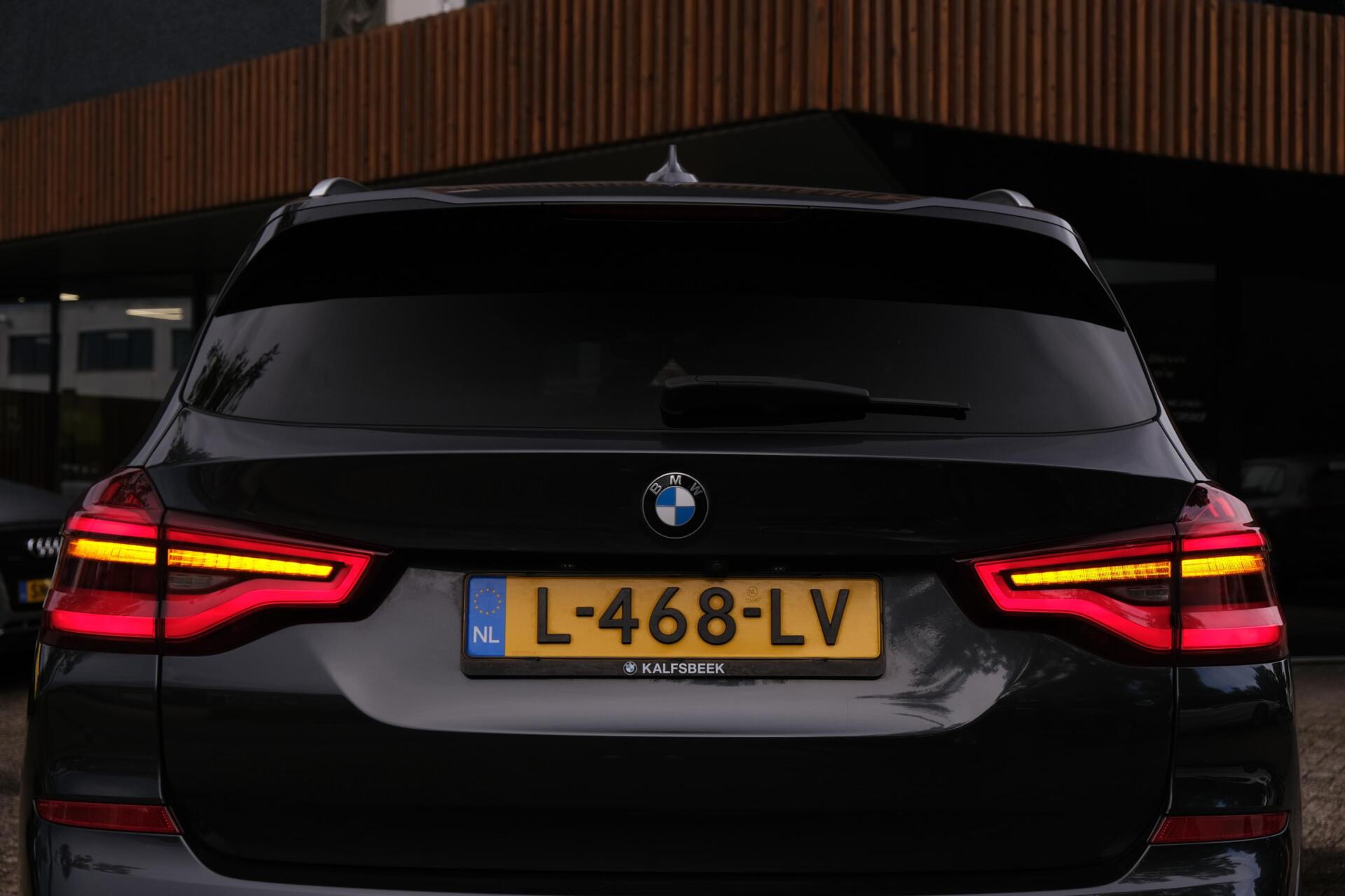 Foto van BMW X3 Xdrive20i