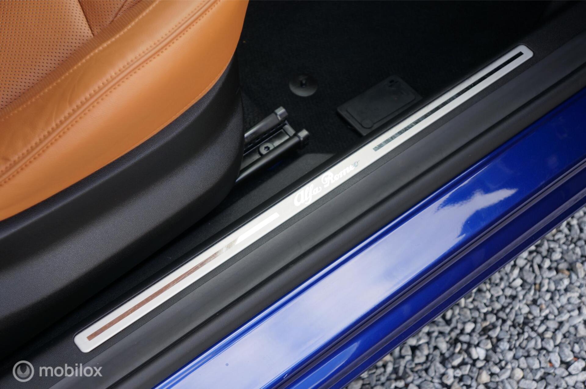 Foto van Alfa Romeo Alfa Mito